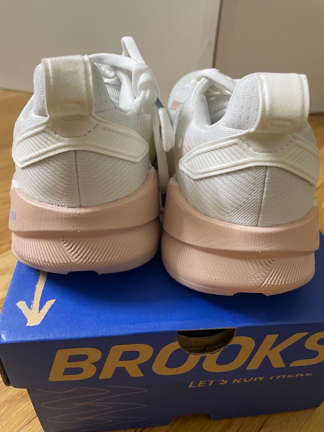 Brooks Ghost Max 4 5