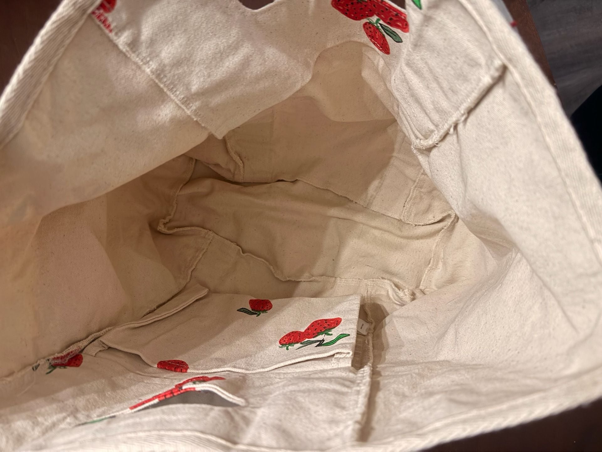 Unbranded Strawberry Print Canvas Tote Bag Multi Pocket Cream 4