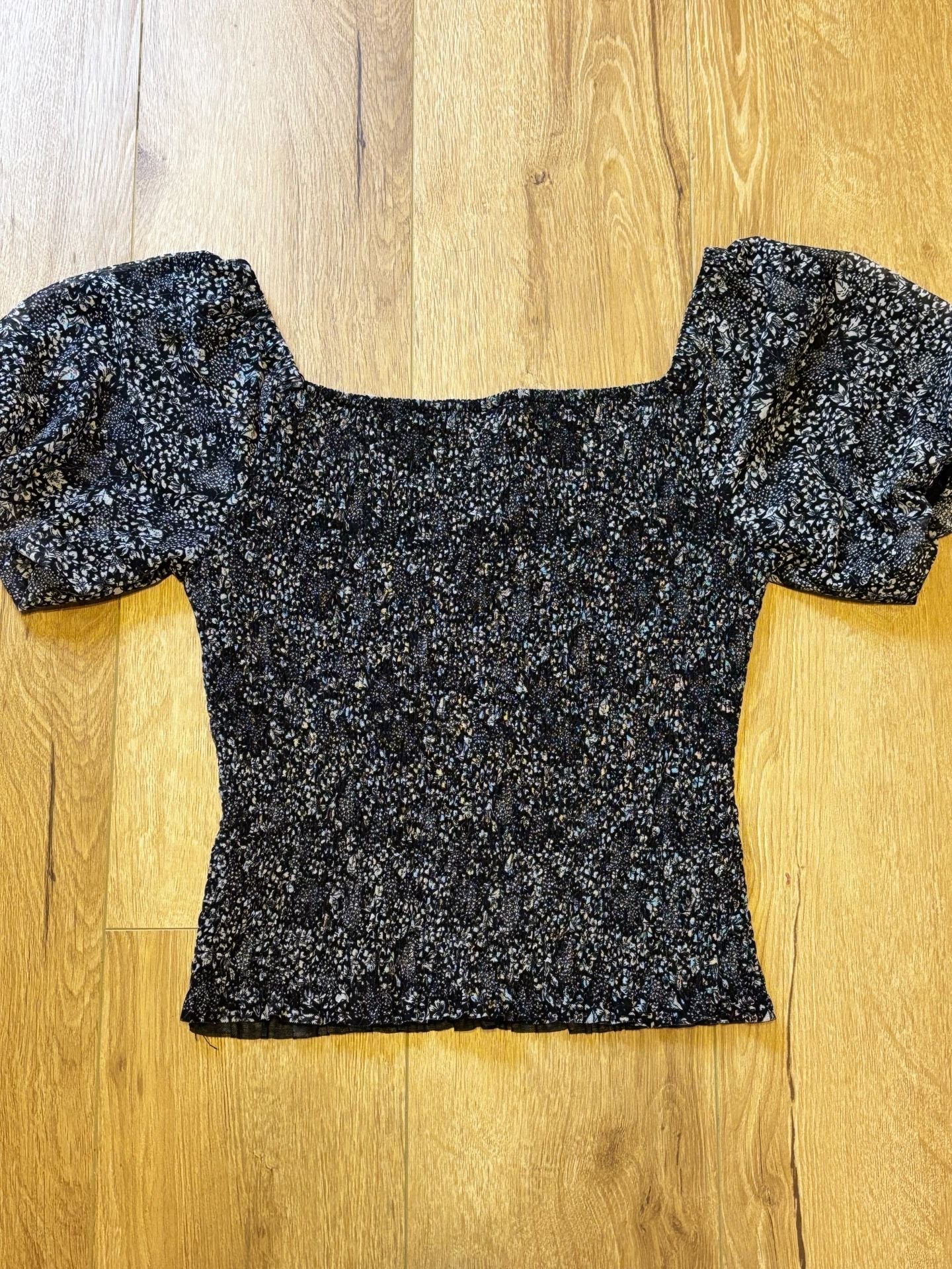 By Anthropologie Floral Smocked Puff Sleeve Top Size M 2
