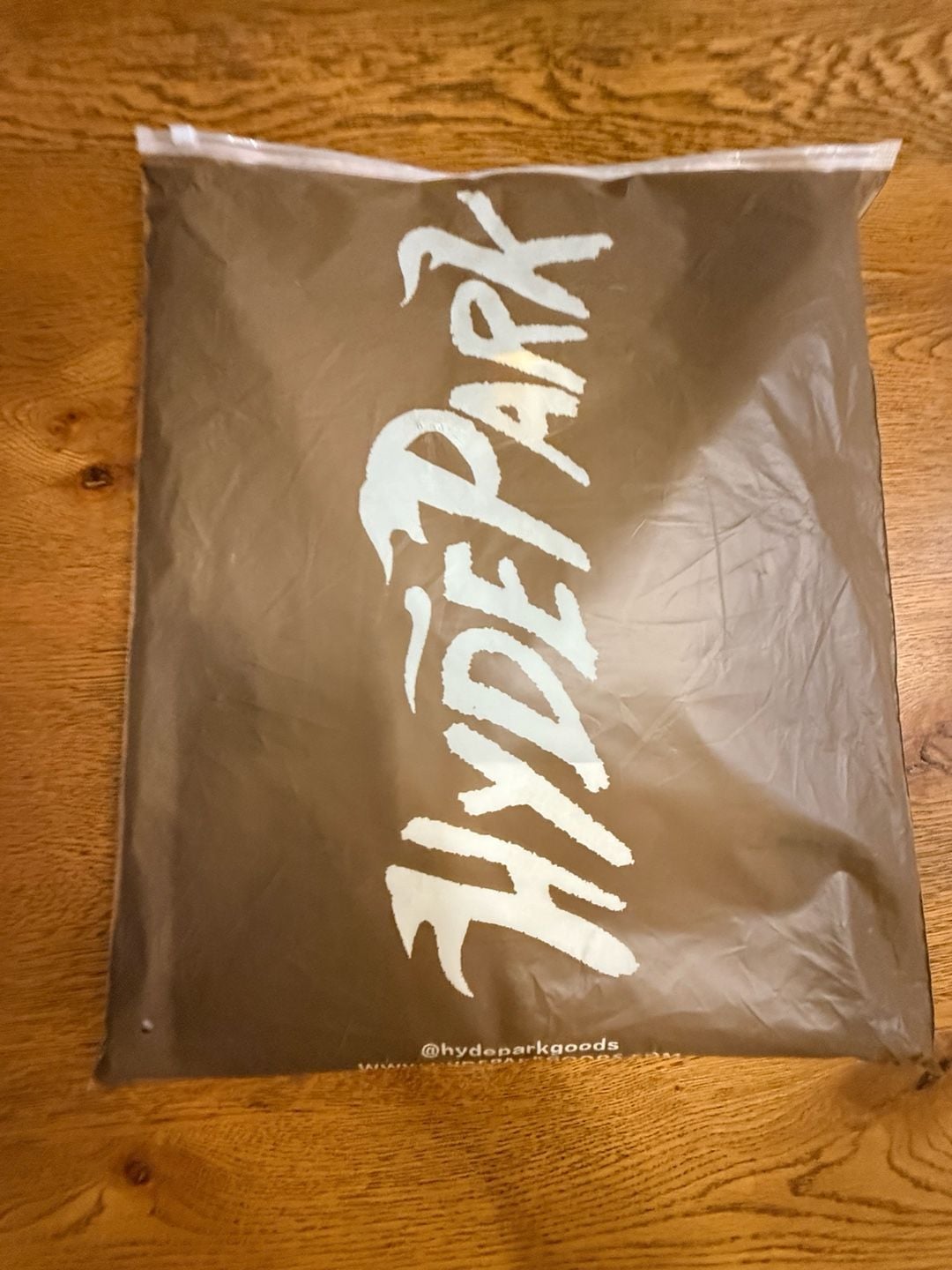 *SOLD OUT* ALOCS x Hyde Park You Aren't Invited Hoodie Black size L 7