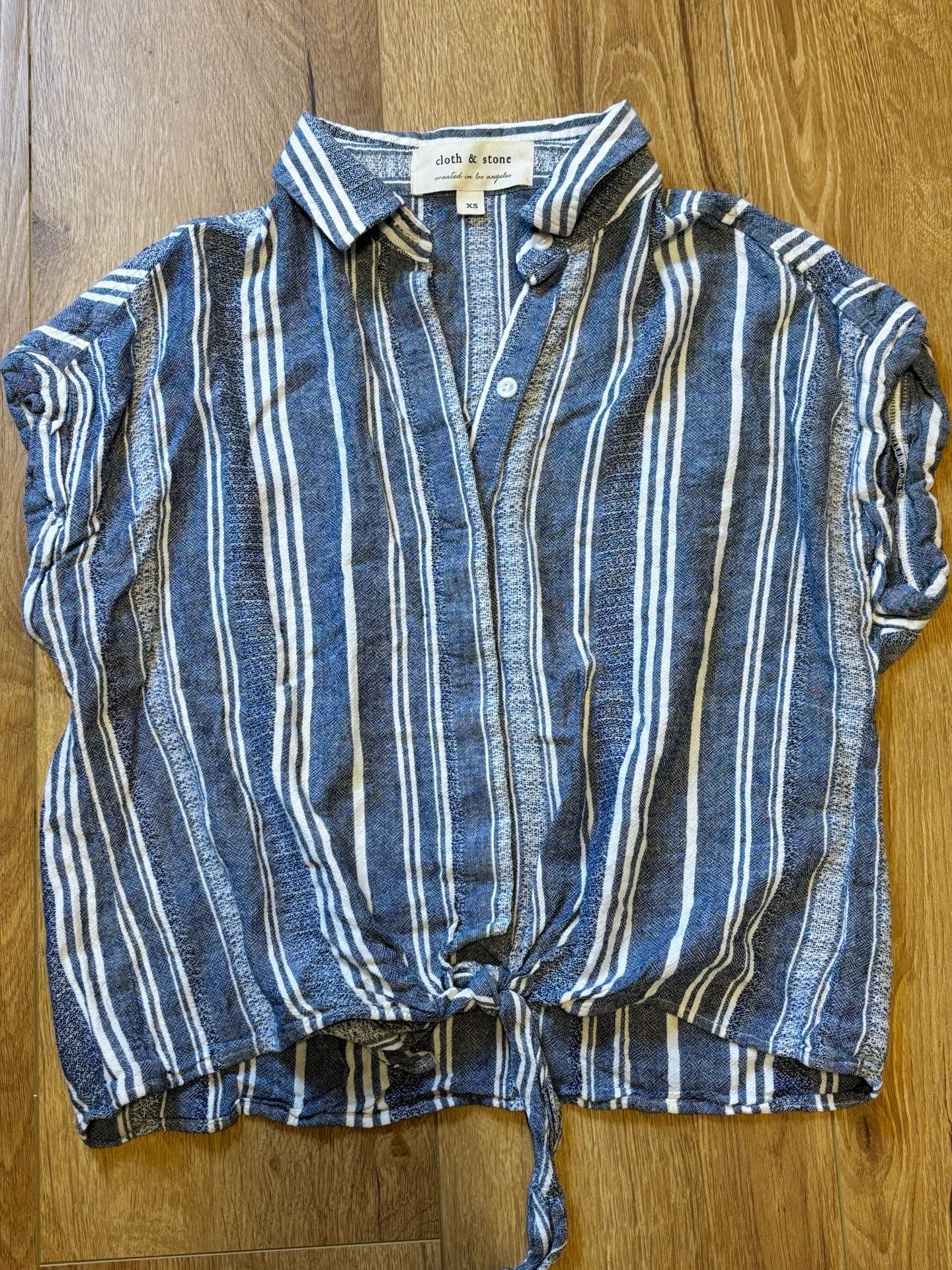Cloth & Stone Striped Button Down Shirt Size XS Blue White 2