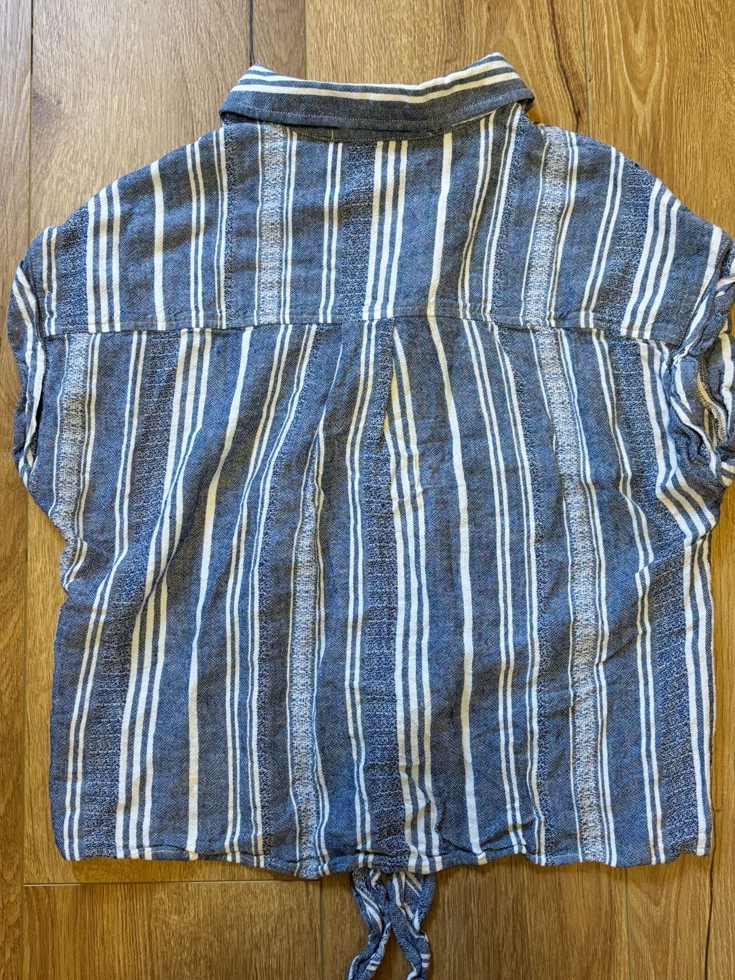 Cloth & Stone Striped Button Down Shirt Size XS Blue White 4