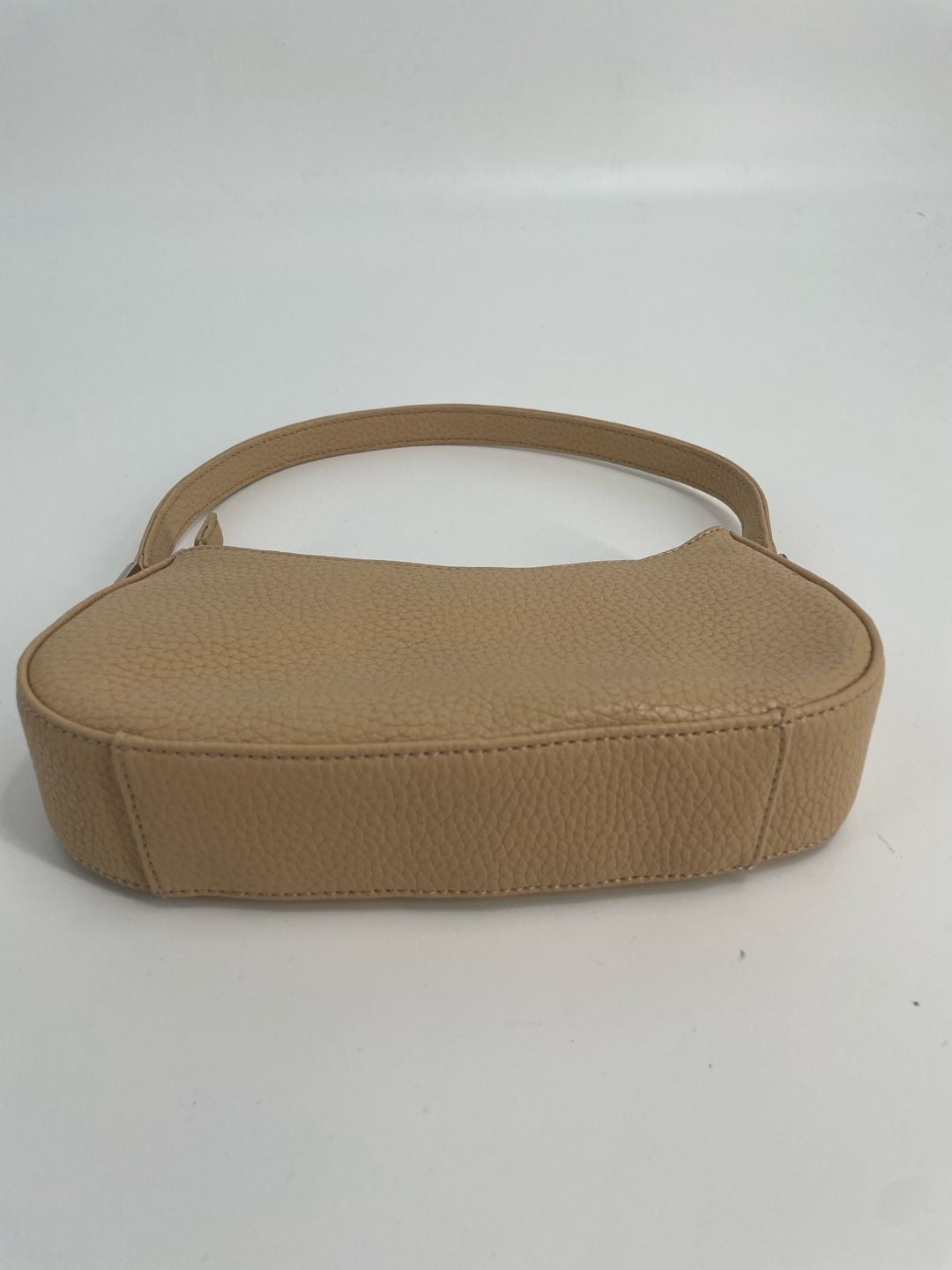 Liz Claiborne Accessories Beige Pebbled Leather Shoulder Bag 8