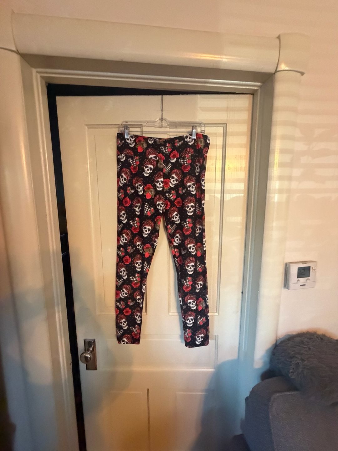LuLaRoe Leggings TC Size Skull Rose Polka Dot Black Red 2