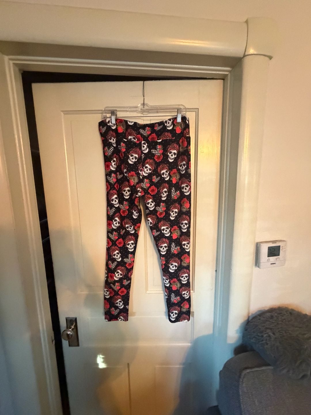 LuLaRoe Leggings TC Size Skull Rose Polka Dot Black Red 8