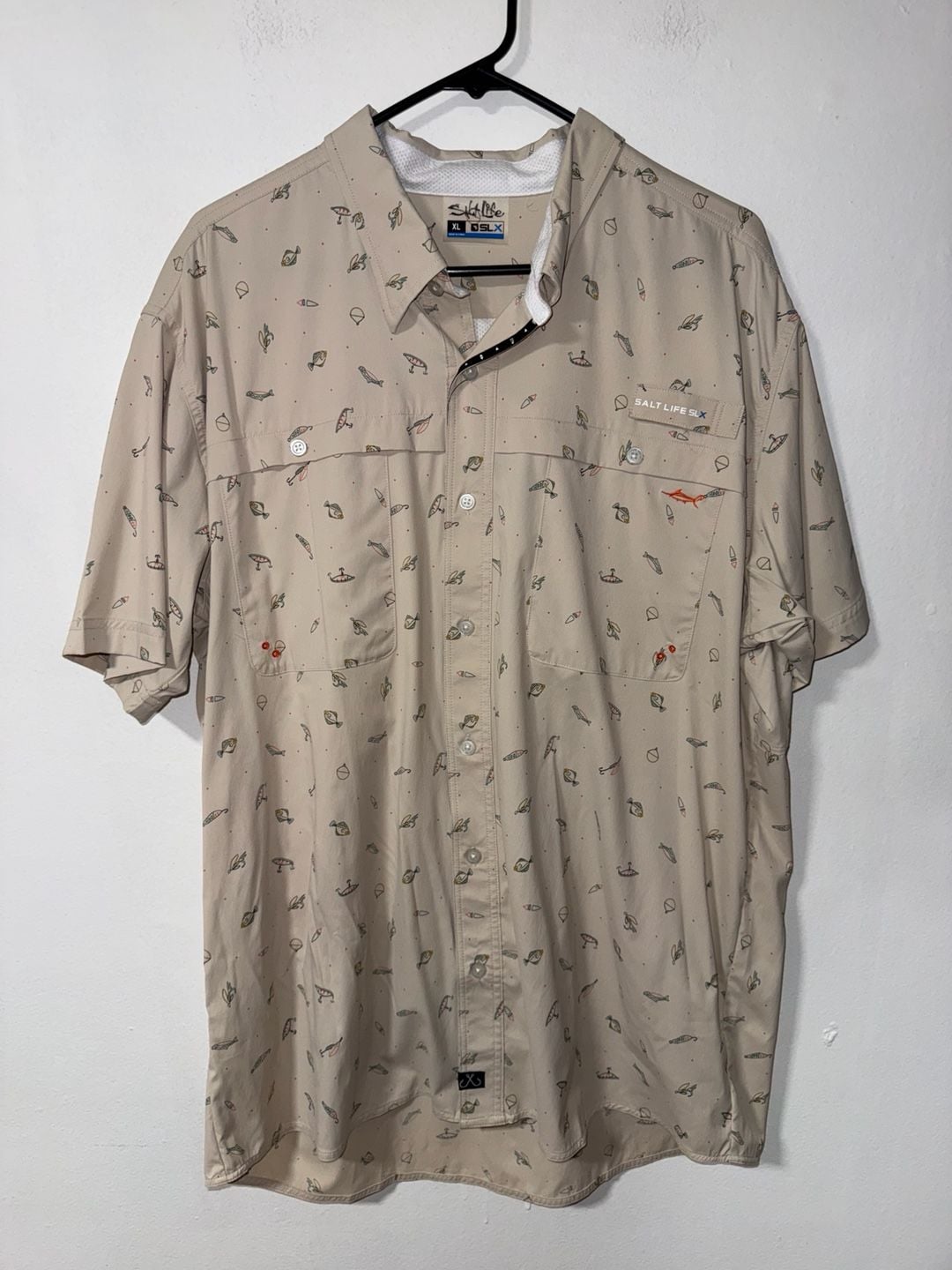 Salt Life SLX Fishing Shirt Size XL Tan Lure Print 2