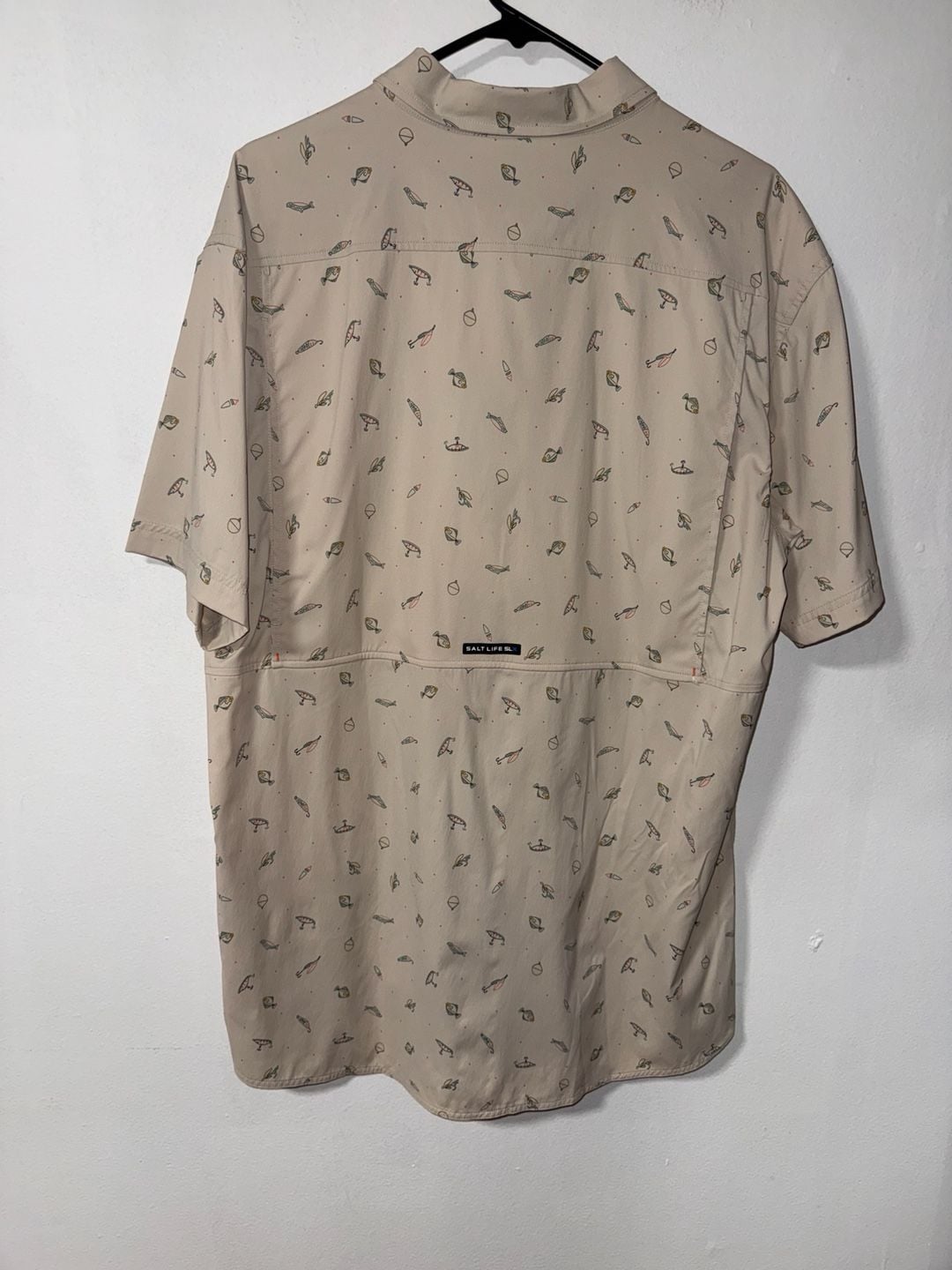 Salt Life SLX Fishing Shirt Size XL Tan Lure Print 3