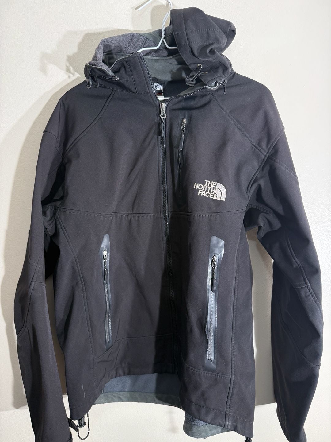 The North Face Apex Bionic Hooded Soft Shell Jacket Black 2