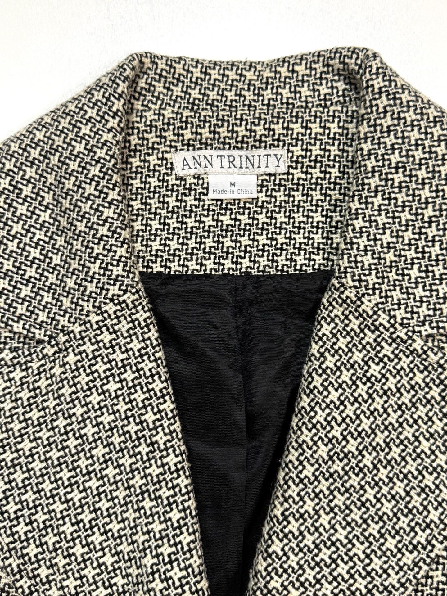 Ann Trinity Women's Blazer Size M Old Money Dark Academia Preppy Heritage Y2K Black Cream Houndstooth Tweed Peplum 3/4 Sleeve Cuffed Button Front Lined 6