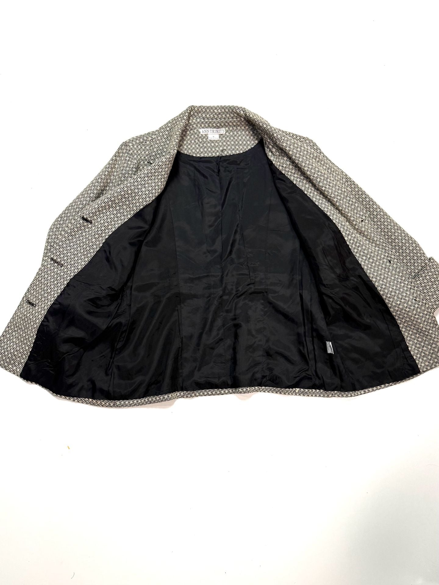 Ann Trinity Women's Blazer Size M Old Money Dark Academia Preppy Heritage Y2K Black Cream Houndstooth Tweed Peplum 3/4 Sleeve Cuffed Button Front Lined 7