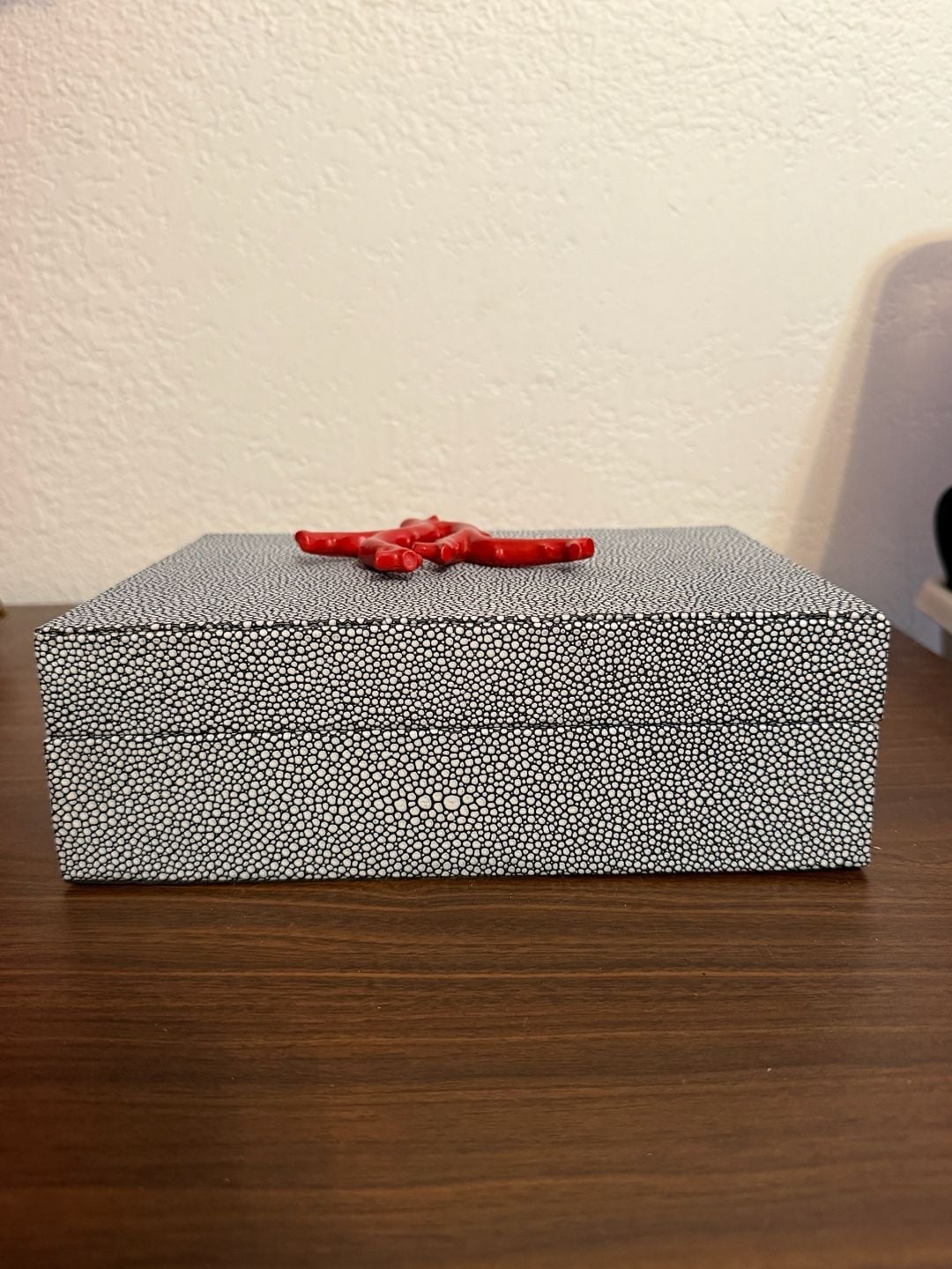 S & K Ltd Stingray Box with Coral Accent 4