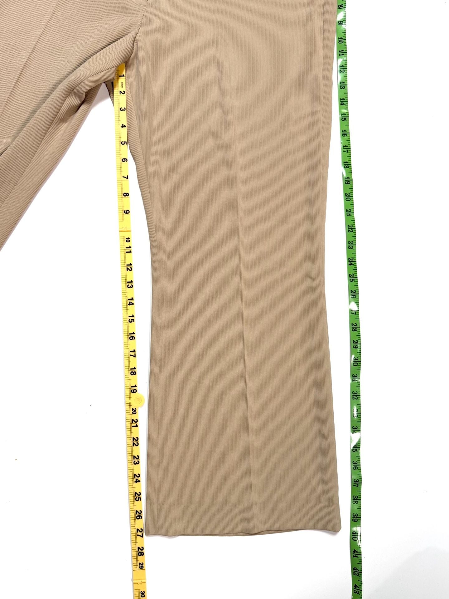 Garfield & Marks Women's Pants Size 14 Quiet Luxury Old Money Minimalist Y2K Heritage Tan Khaki Ribbed Wide Leg Flare Cropped Elise Trousers Lined Made in USA 12