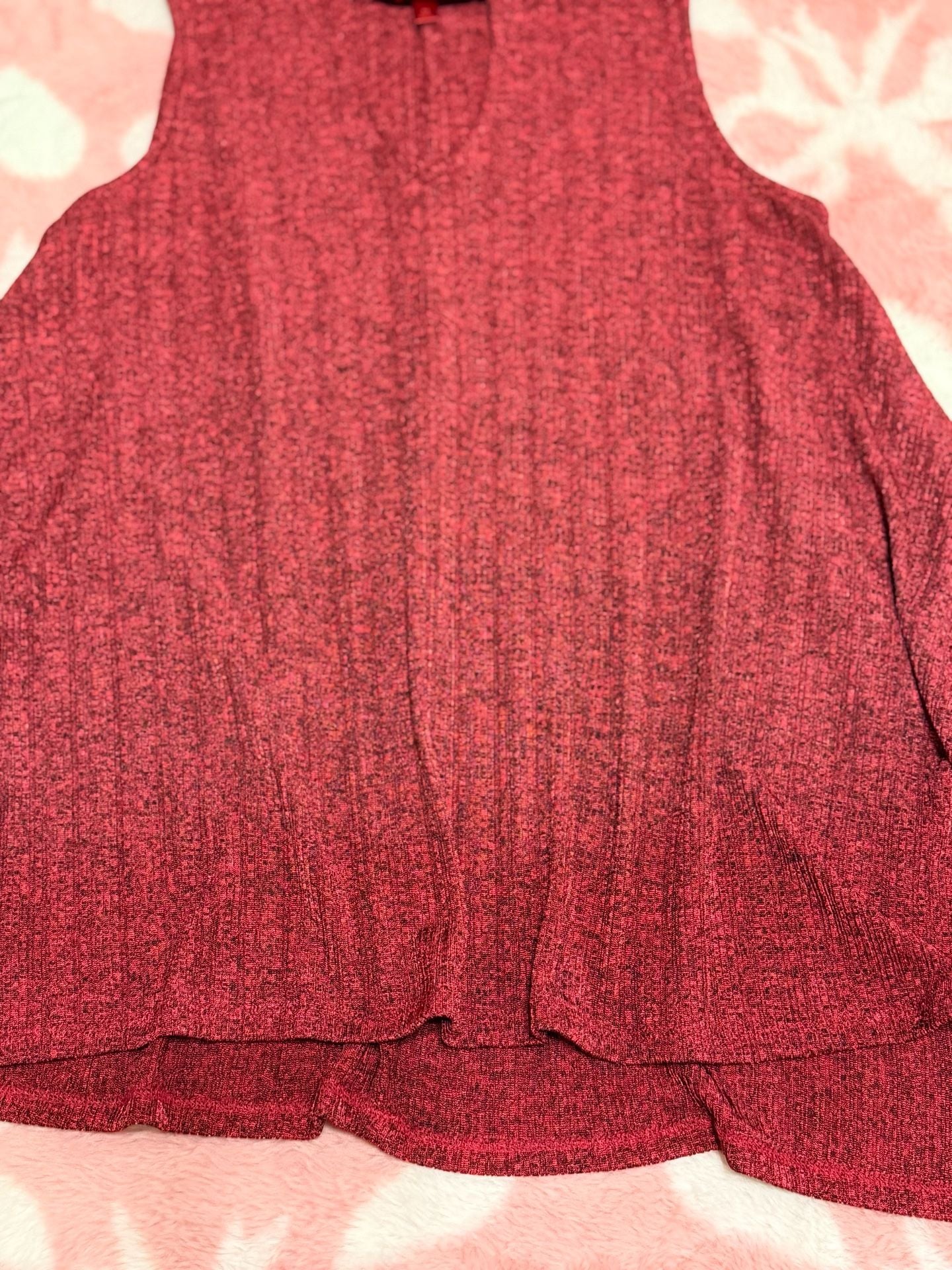 Jennifer Lopez Keyhole Tank Top Size M Red Sleeveless Blouse 4