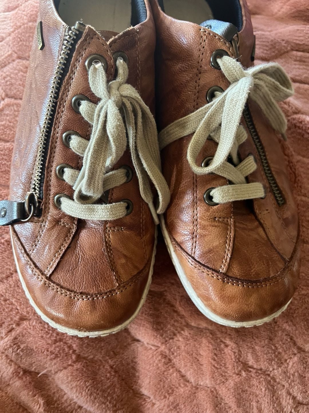 Women’s Remonte Brown Leather Sneakers Size 40 10