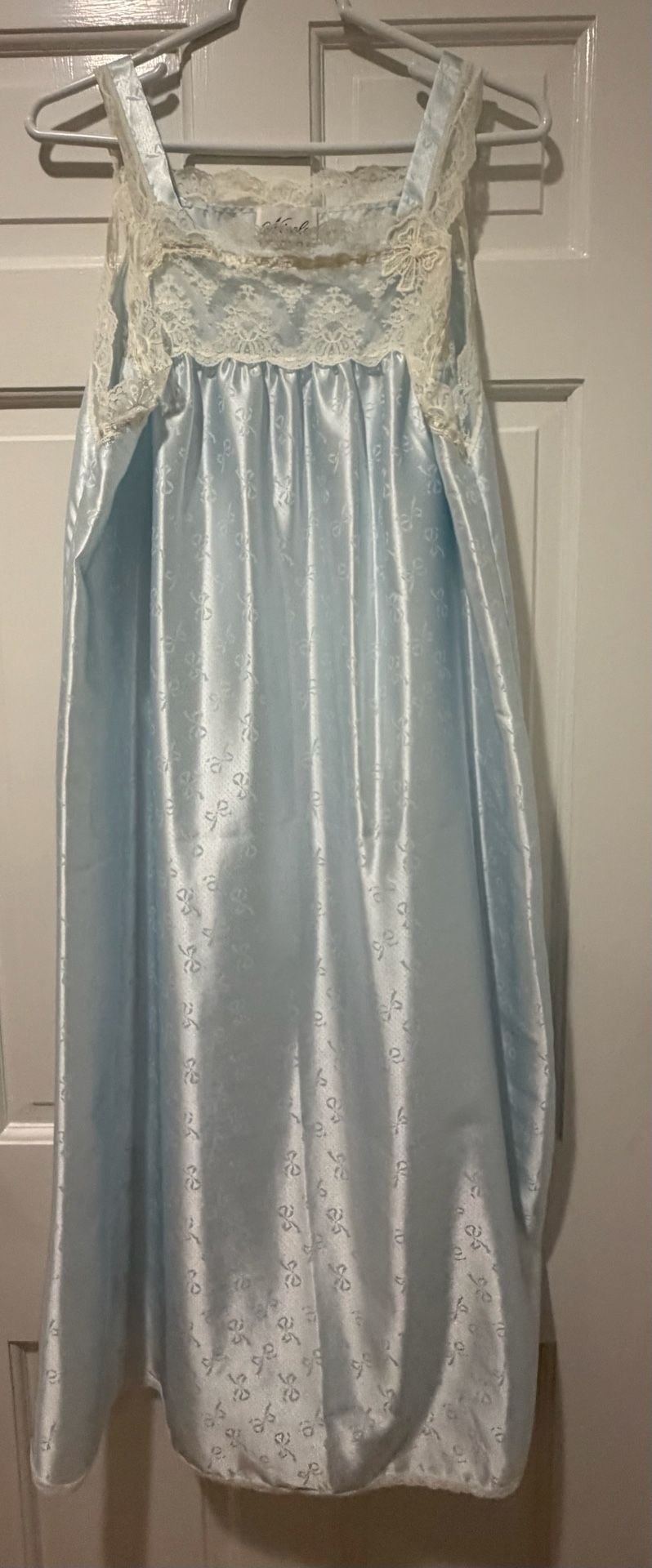 Nicole 2 pc set coquette Vintage Light Blue Satin Lace Nightgown & Dressing Robe 2