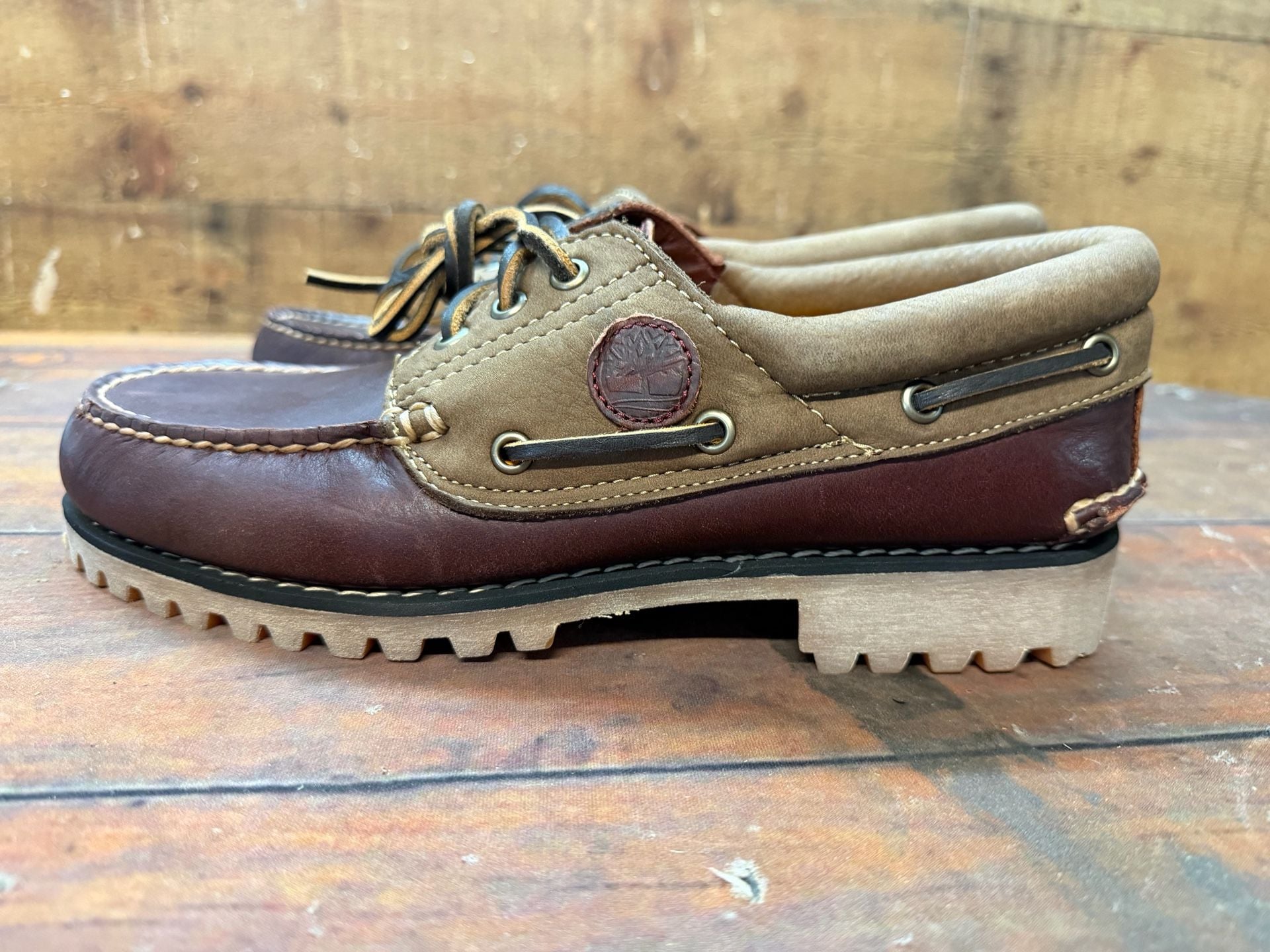 Timberland Authentics 3-Eye Classic Lug Size 8.5 Brown Boat Shoes 15