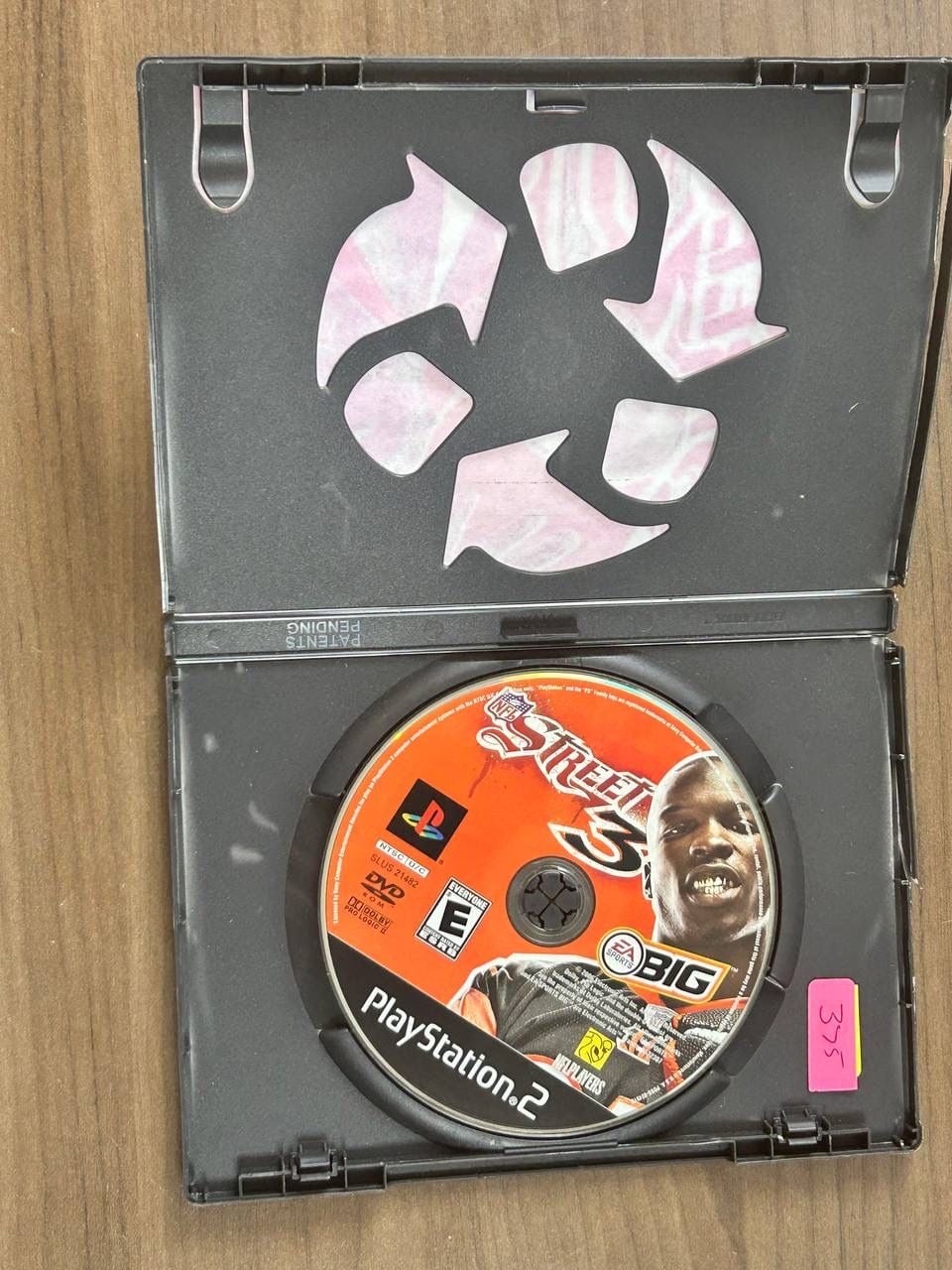 NFL Street 3 (Sony PlayStation 2, 2006) PS2 Game Disc & Case No Manual 2