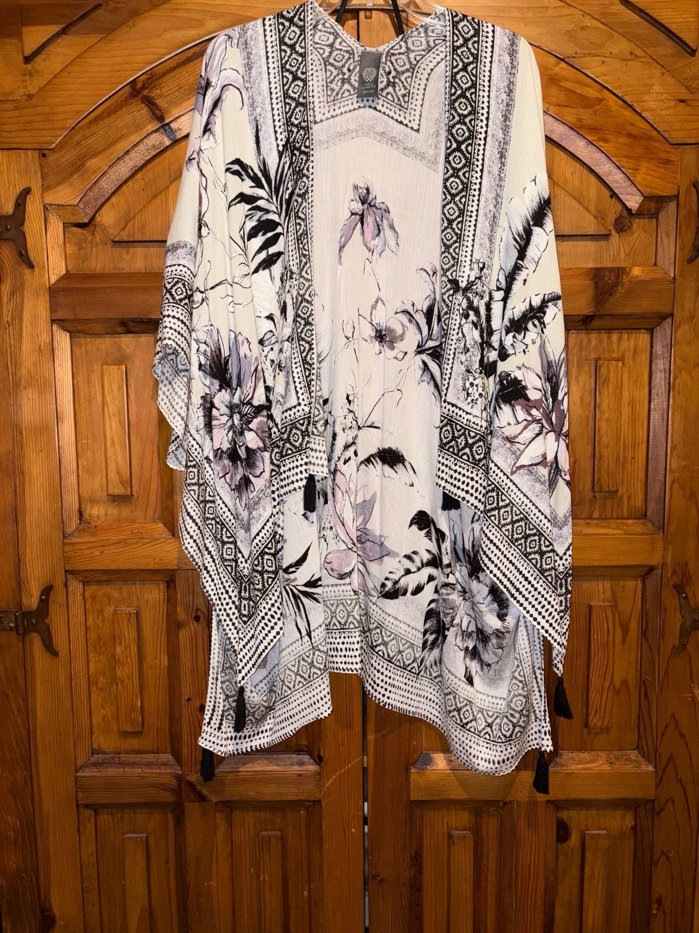 Vince Camuto Floral Print Kimono One Size Black White Tassels 2