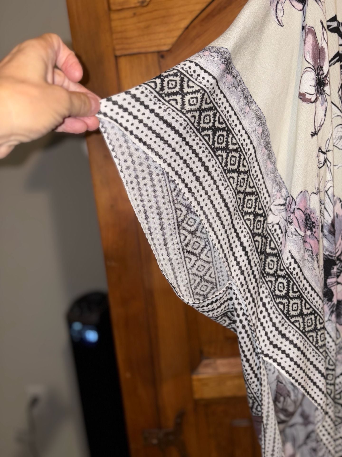 Vince Camuto Floral Print Kimono One Size Black White Tassels 6