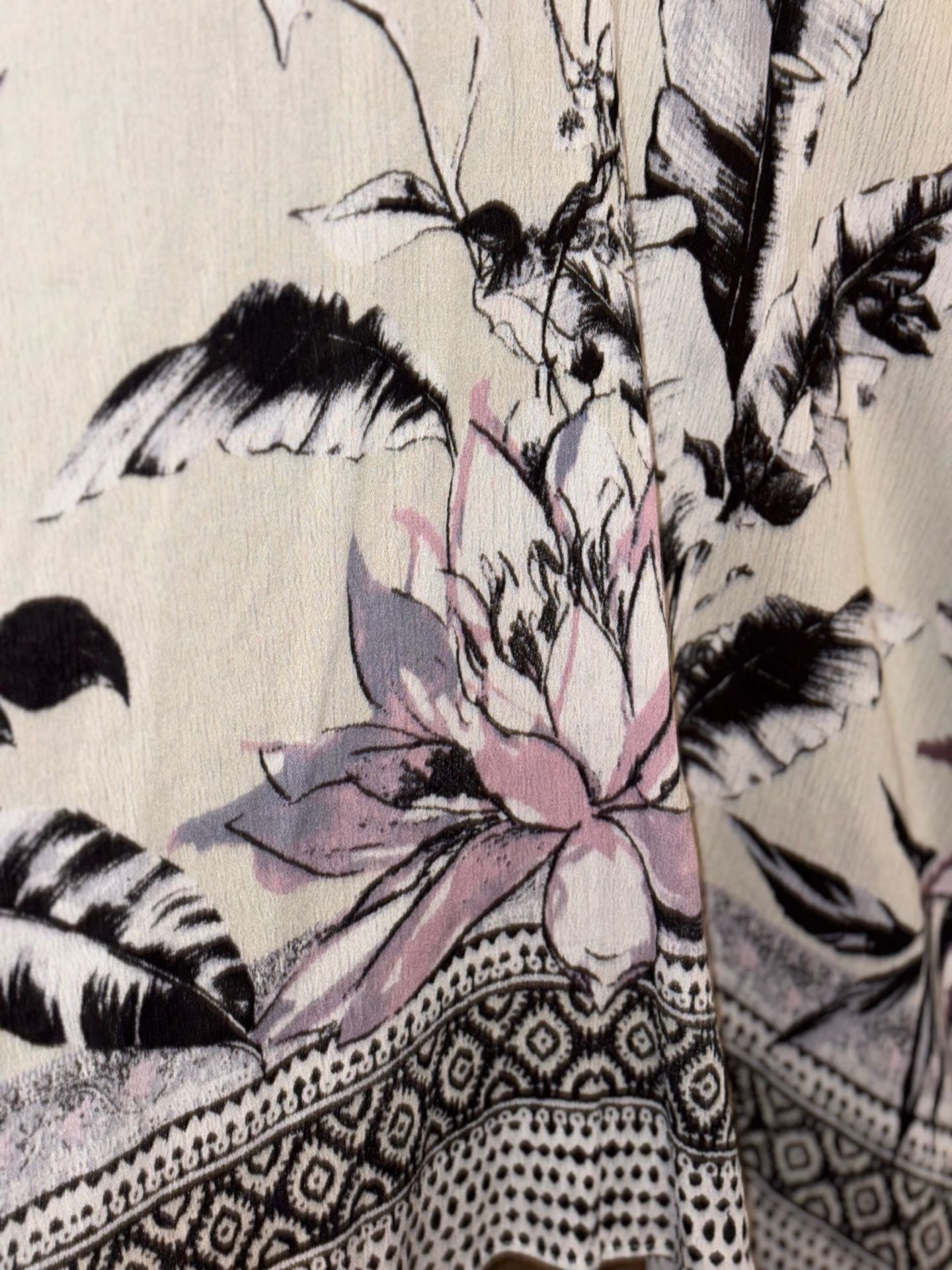 Vince Camuto Floral Print Kimono One Size Black White Tassels 8