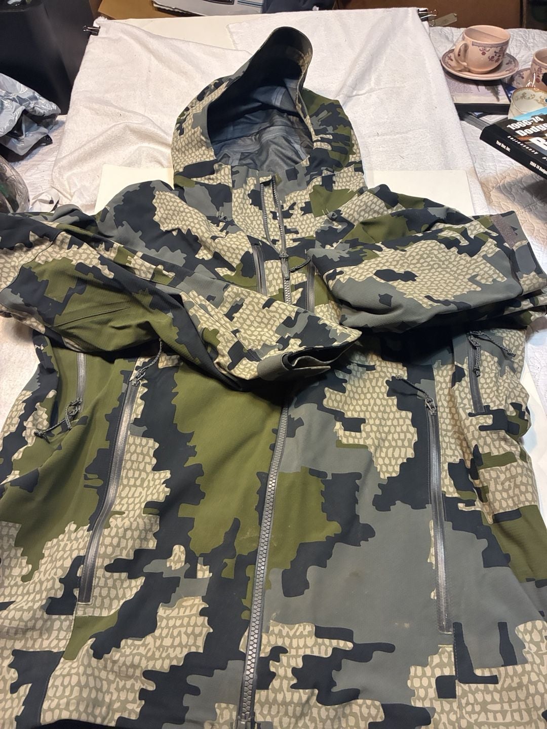 Kuiu Kettatas Hooded Jacket Verde Camo 1