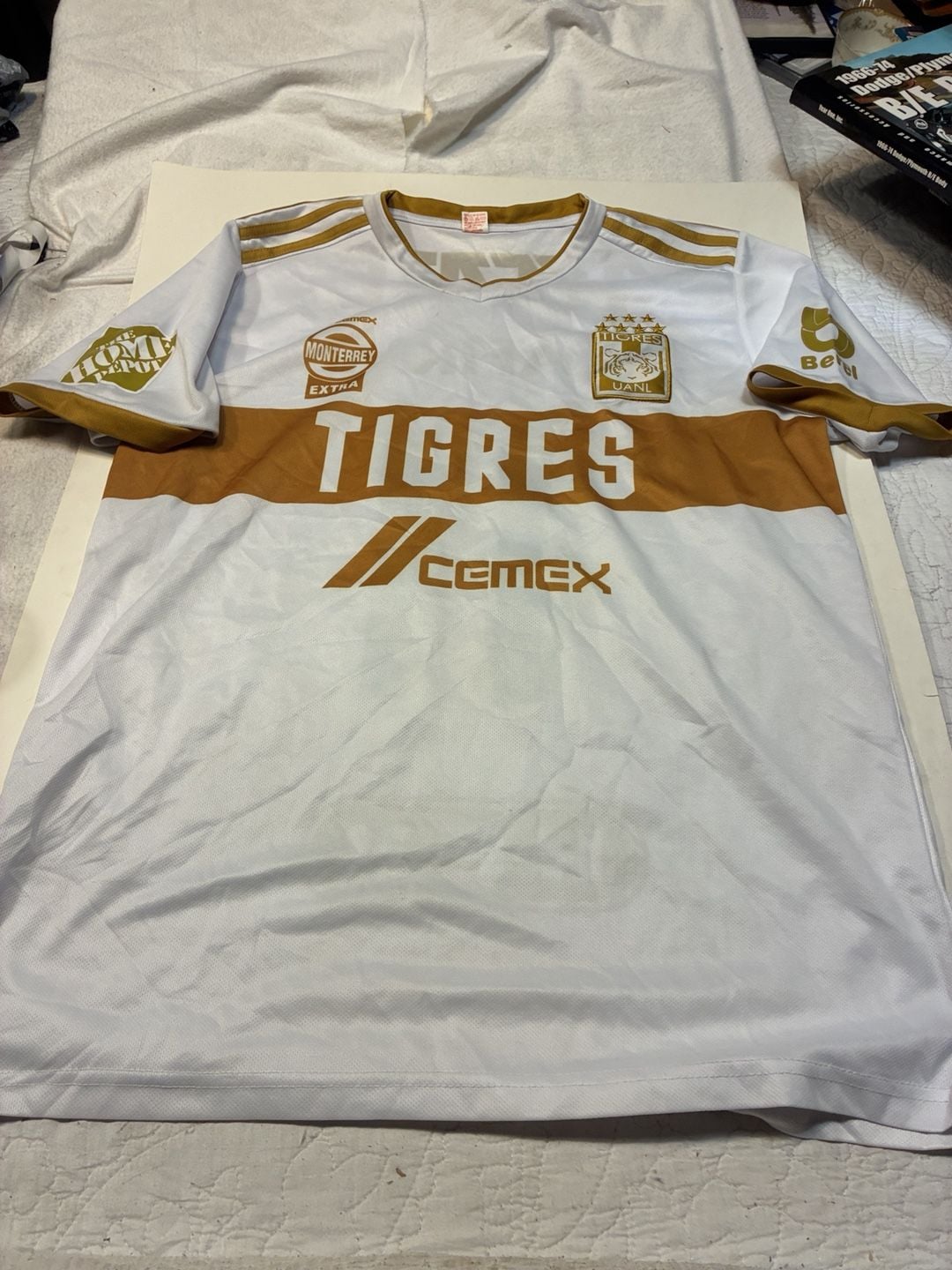 Tigres UANL Soccer Jersey Size L White Gold 11 2