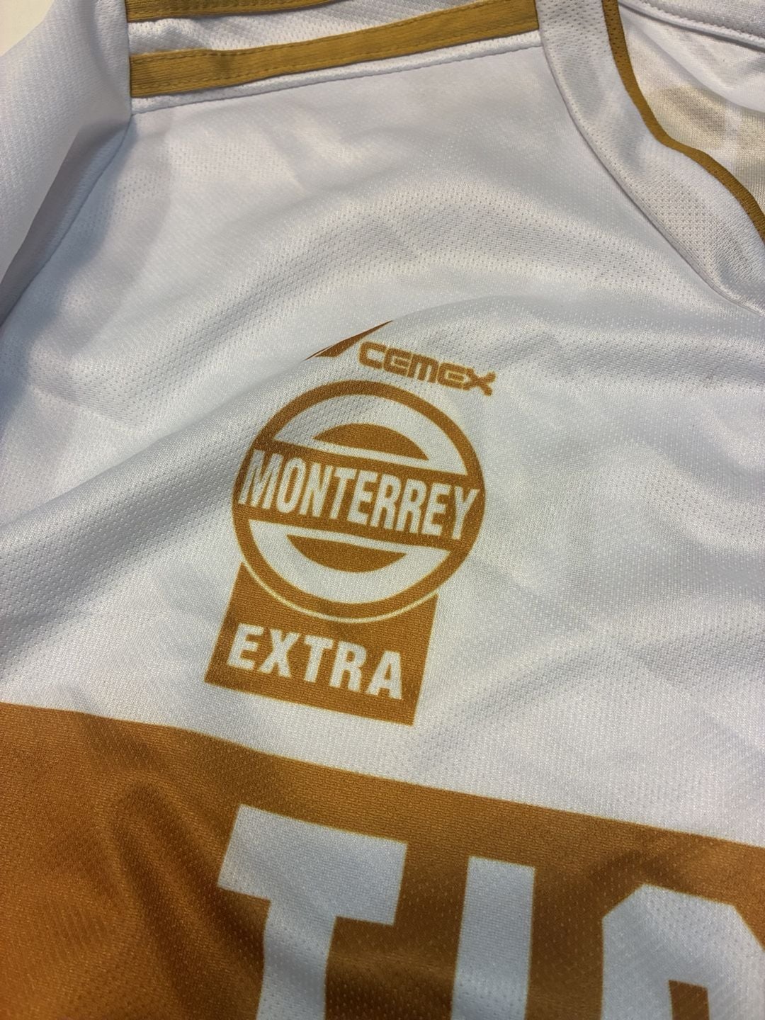Tigres UANL Soccer Jersey Size L White Gold 11 7