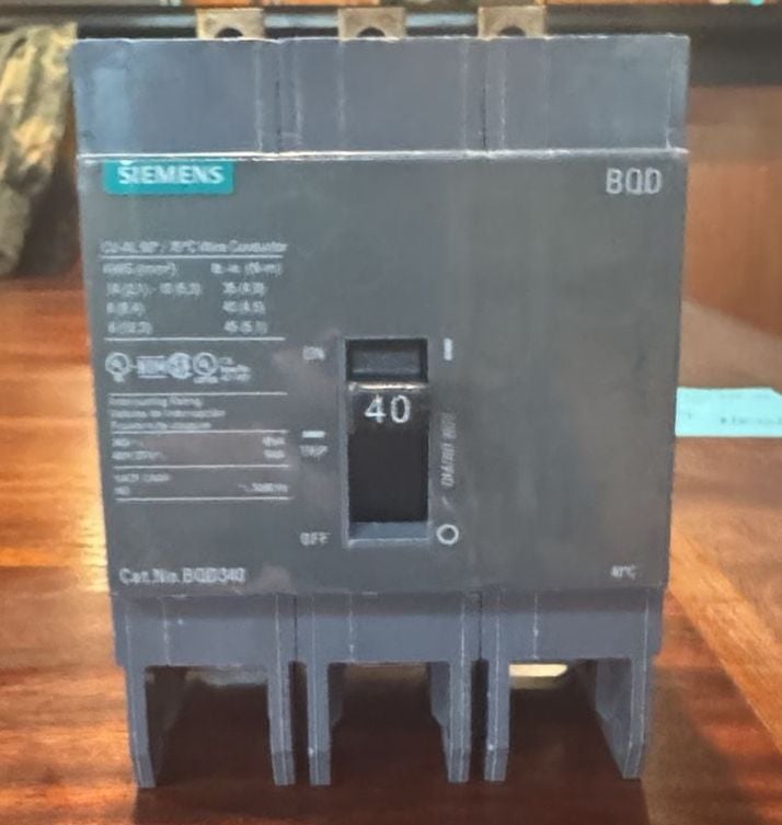 Siemens BQD340 40 Amp 3 Pole 480V Molded Case Circuit Breaker 3
