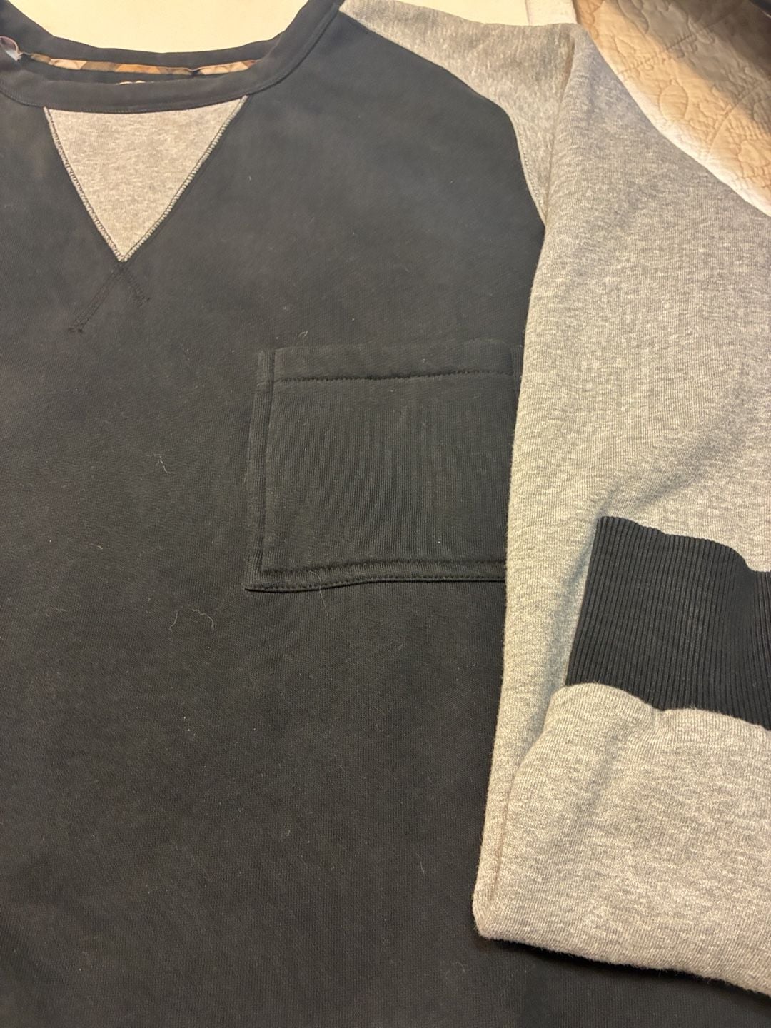 Burberry London England Sweatshirt XL Black Gray Raglan Pocket 4