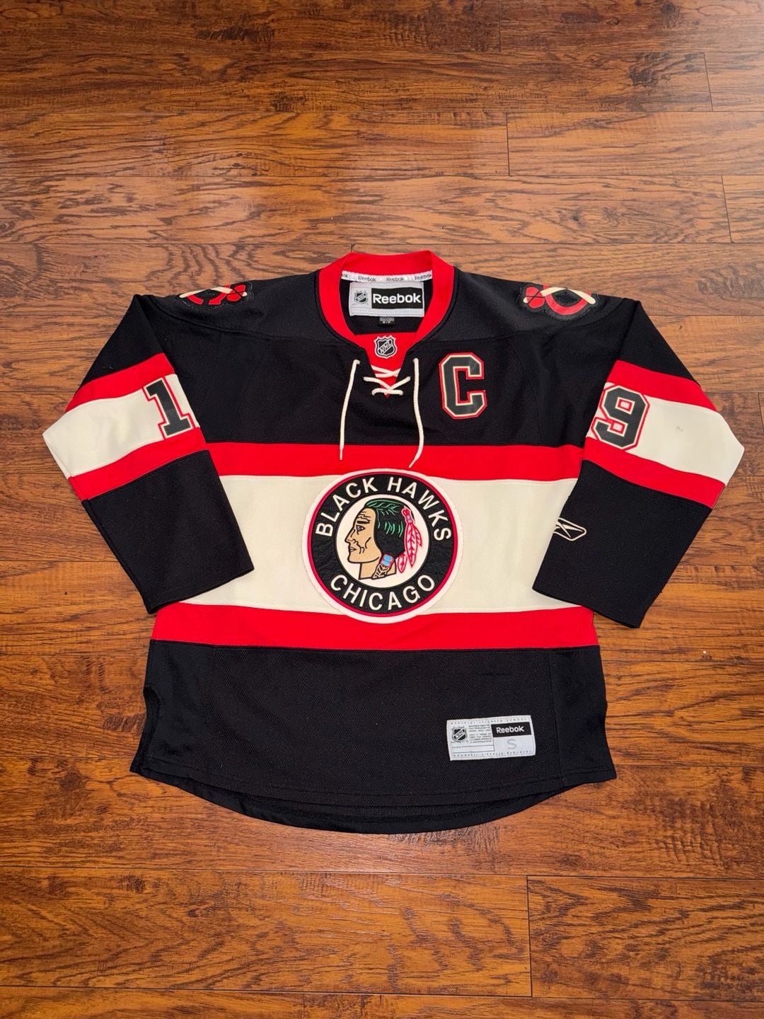 Reebok Chicago Blackhawks Hockey Jersey Size S Black Red 2