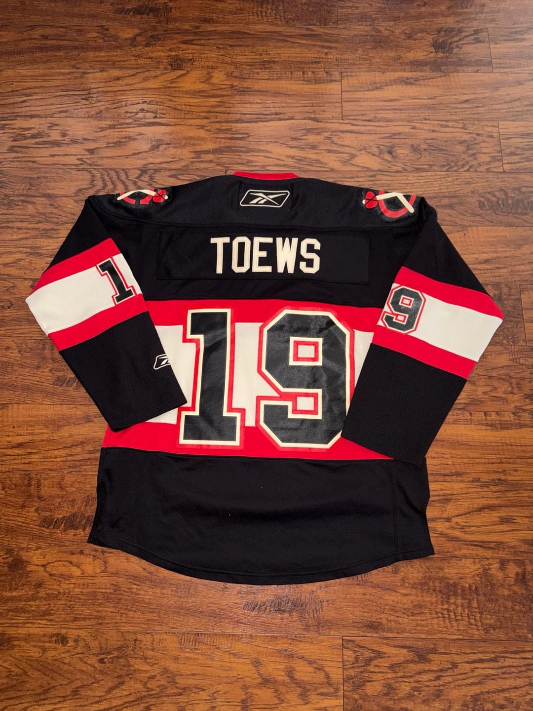 Reebok Chicago Blackhawks Hockey Jersey Size S Black Red 8