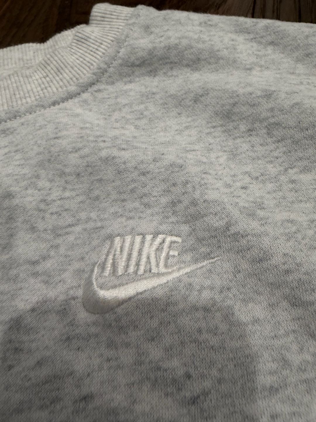 Nike Embroidered Swoosh Sweatshirt Youth Size XL Gray Heather 3