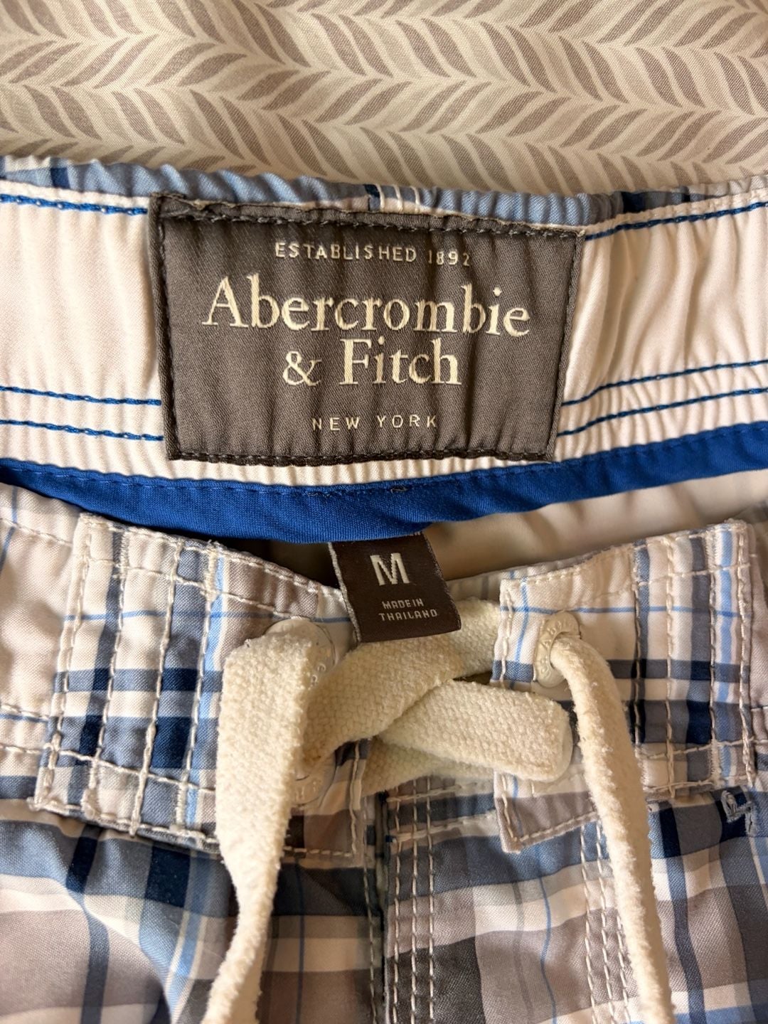 Abercrombie & Fitch Plaid Cargo Swim Trunks Size M Blue White 3