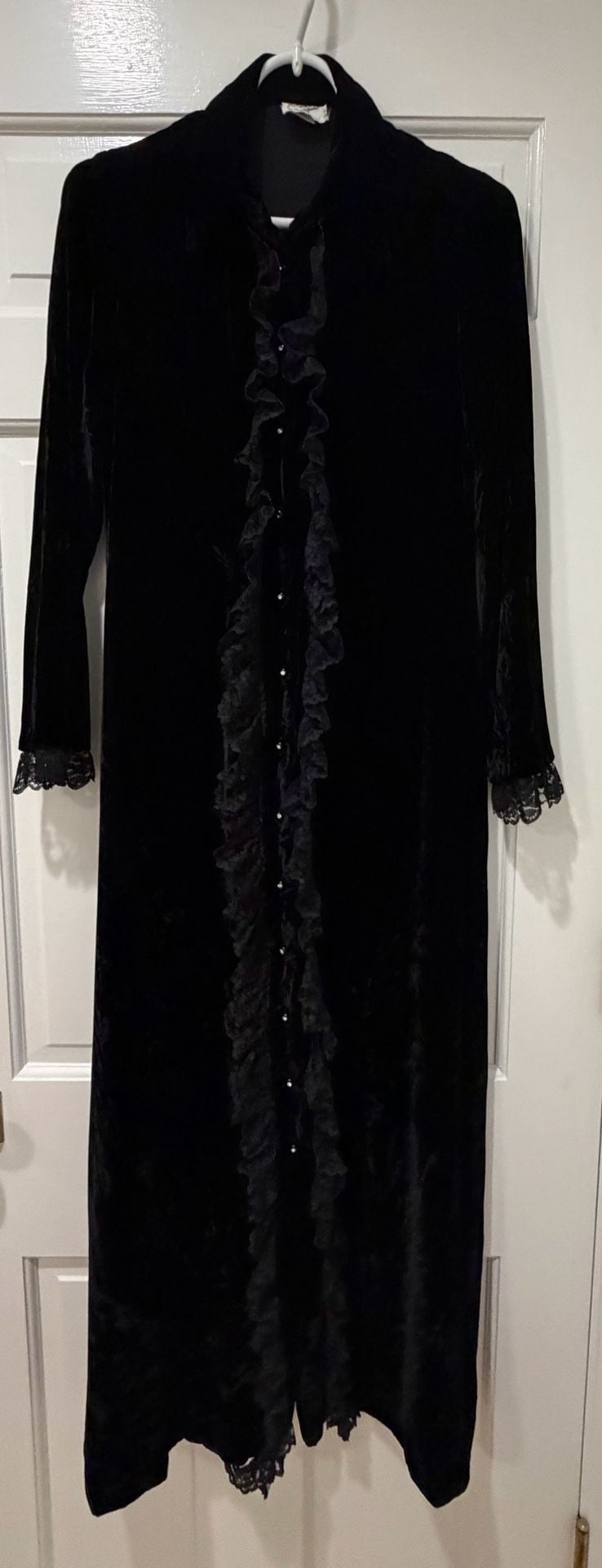 Pat Richards Vintage Velvet Lace Ruffle Long Dress/ Robe Black Gothic size 11/12 6