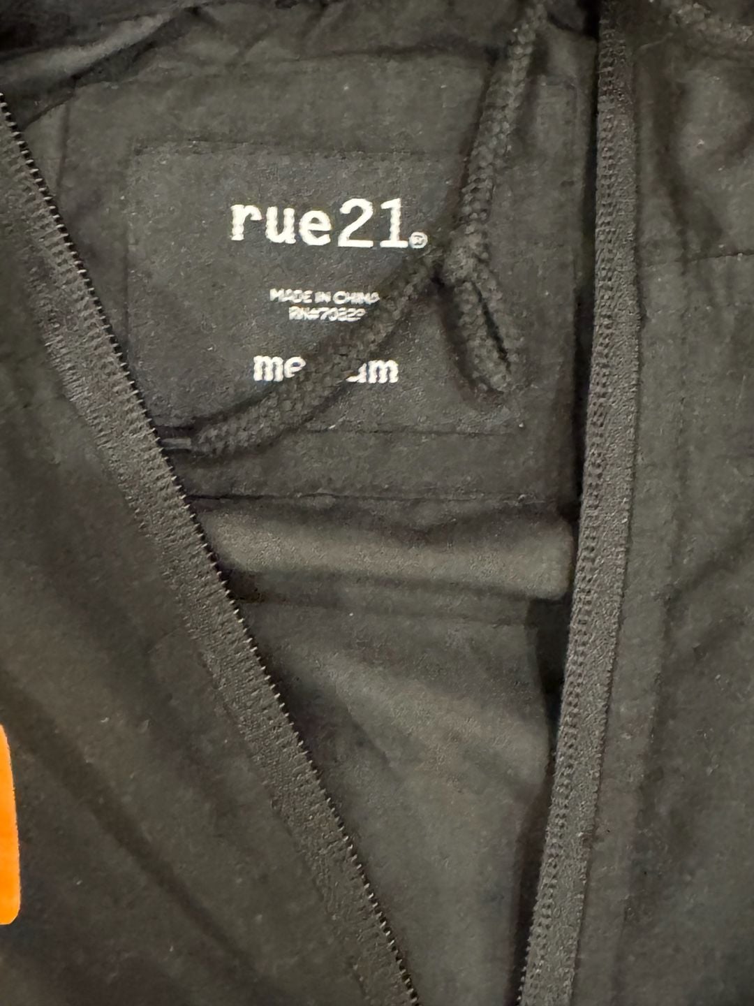 Windbreaker 1/4 zip medium graffic rue21 3
