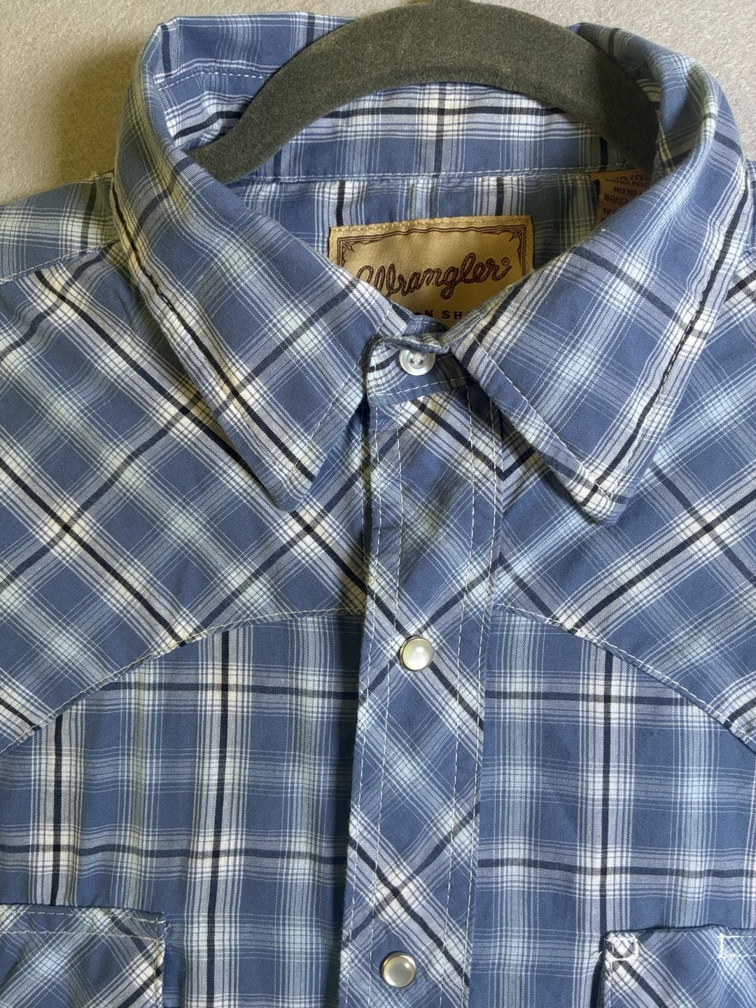 Wrangler Western Shirt Size L Blue Plaid Short Sleeve 3