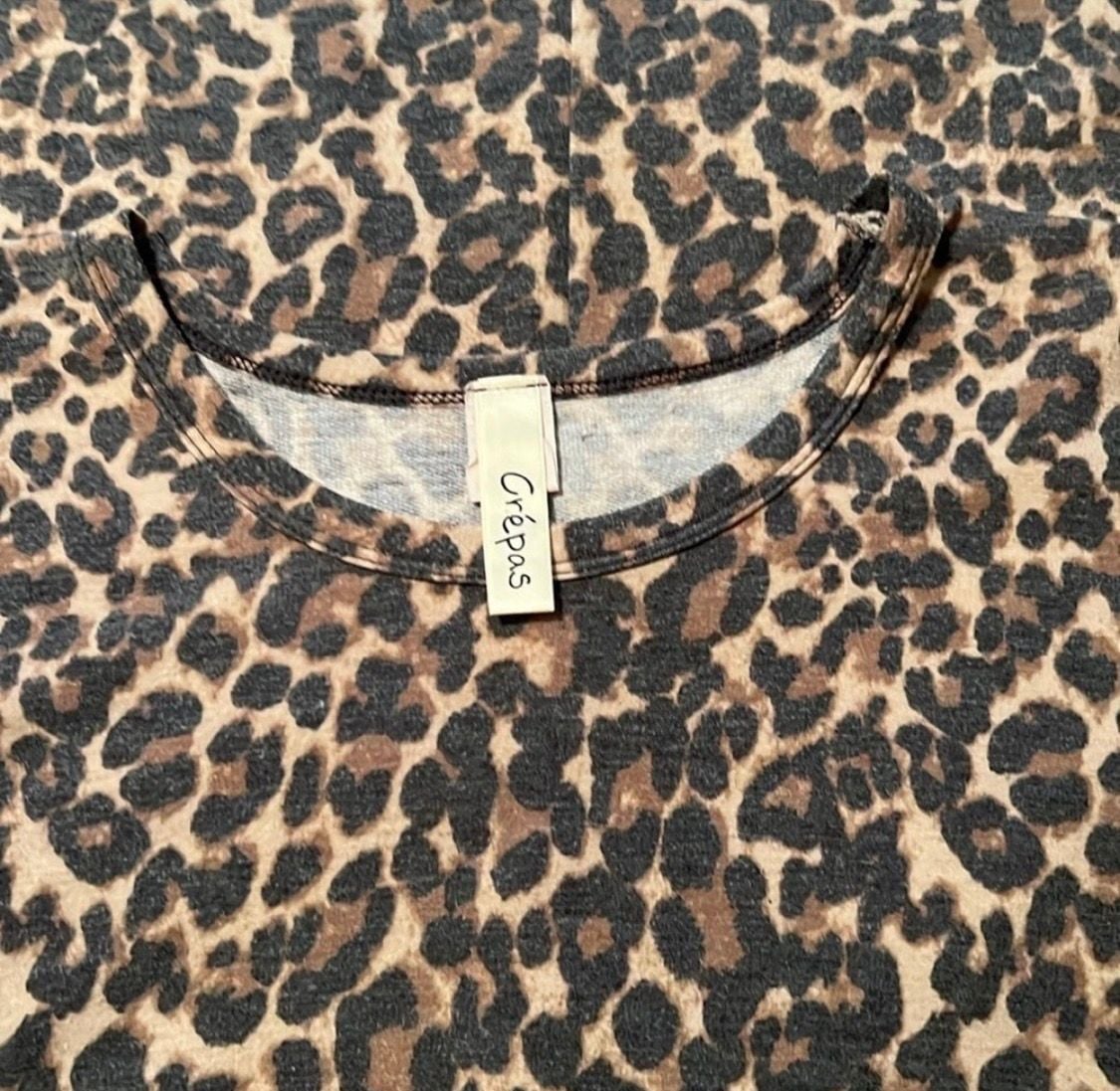 Crepas Leopard Print Short Sleeve Dress 4