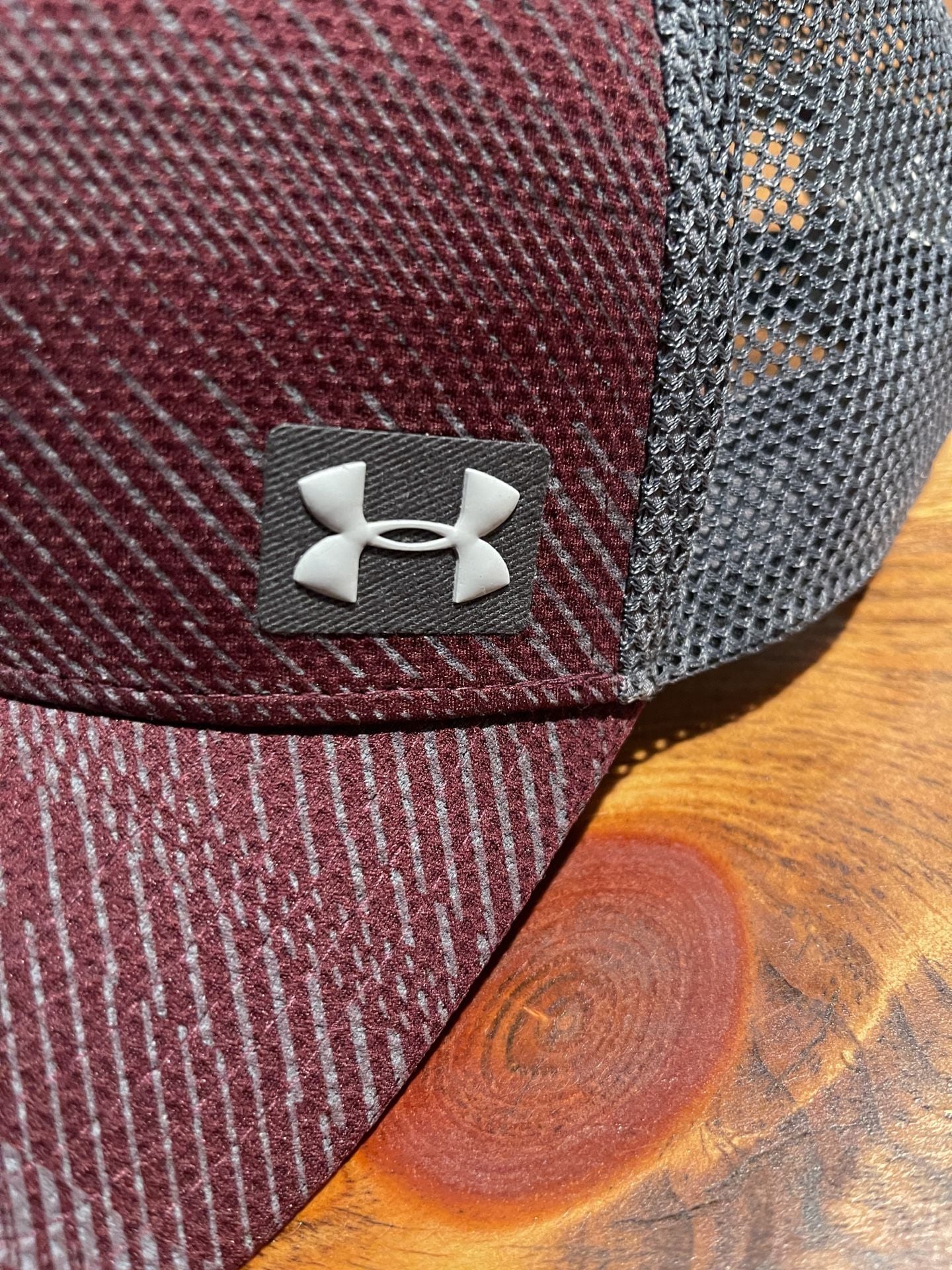 Under Armour Trucker Hat OSFA Maroon Gray Mesh Snapback Cap 3