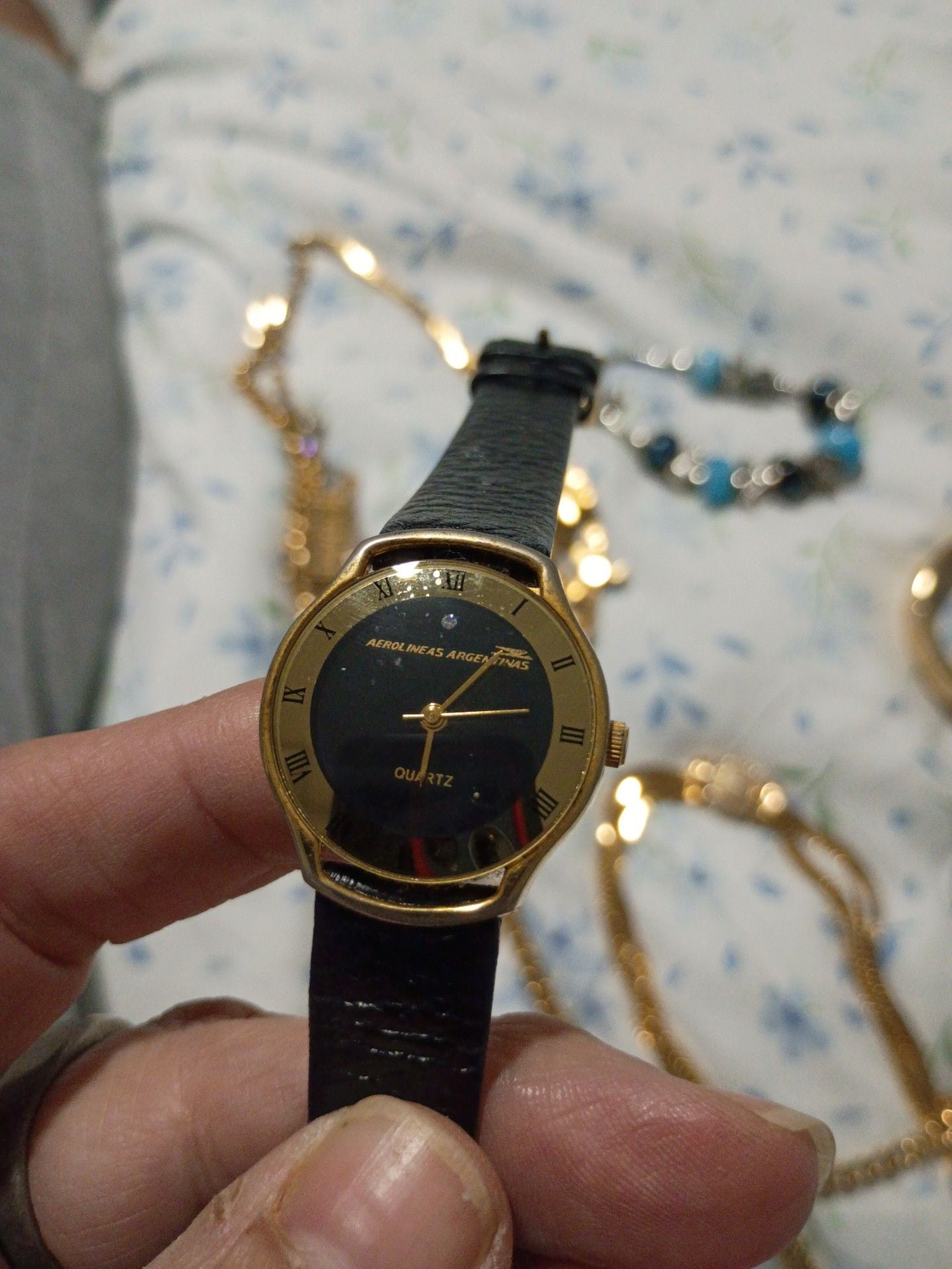 Aerolineas Argentinas Quartz Watch Black Dial Gold Tone 2