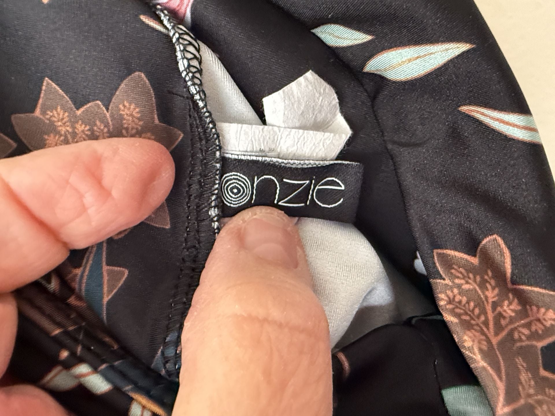 Onzie Floral Leggings Black Pink High Rise 3