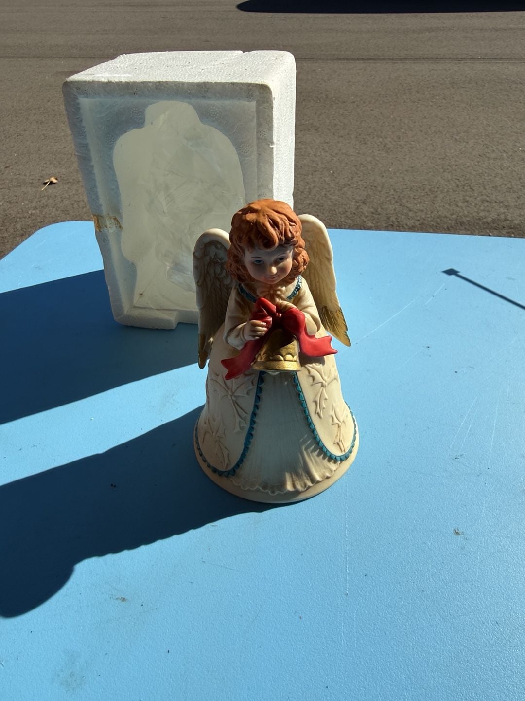 HOMCO Angel Bell Figurine 5105 Christmas Holly Bell 1
