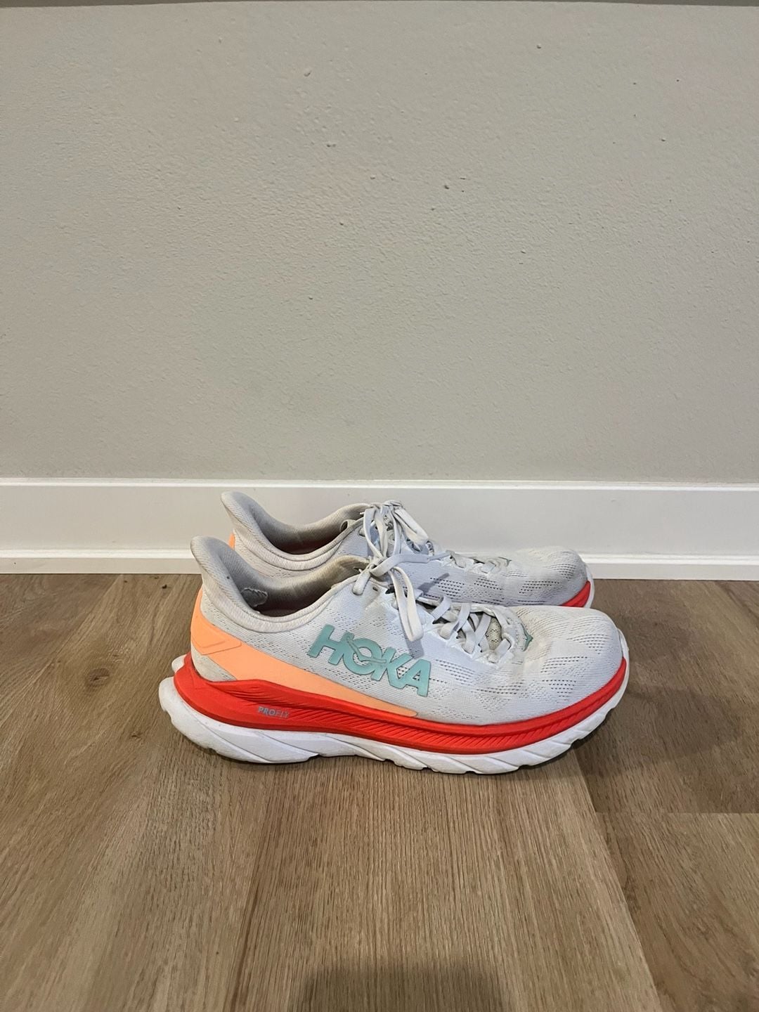 Hoka One One Mach 4, Performance Running Sneakers, White/Orange,Womans 9.5 2