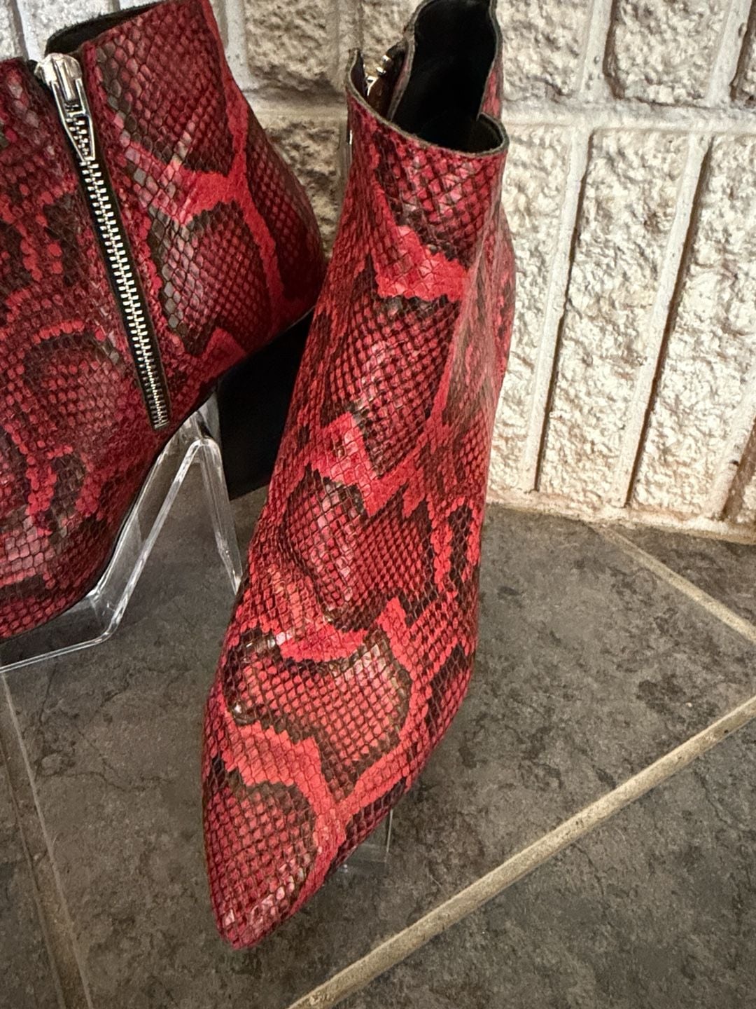 LUS 3 Dolce Vita Ankle Boots Size 8 Red Snake Print 7
