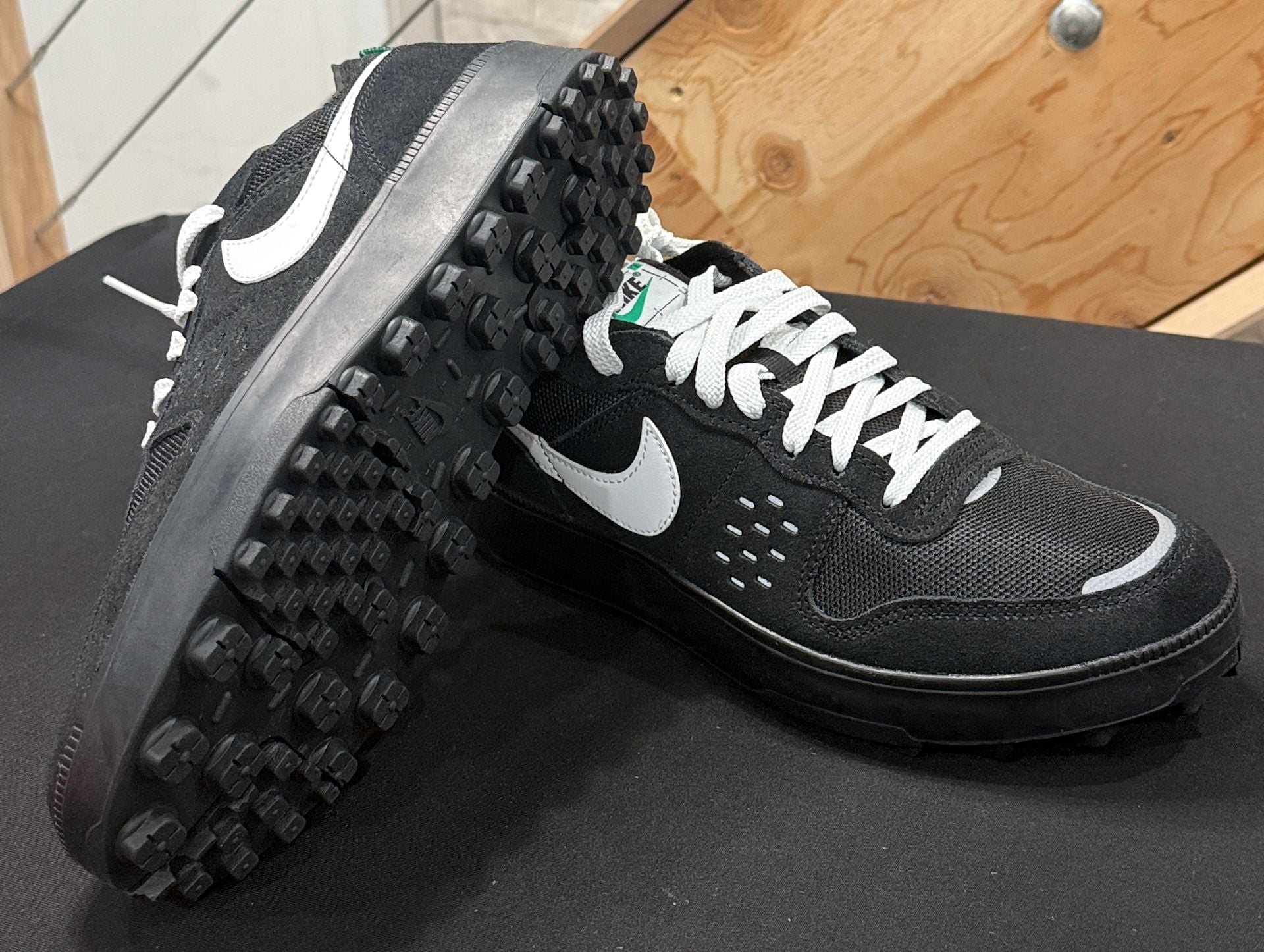 Nike C1TY Size 9.5 Black Summit White 2