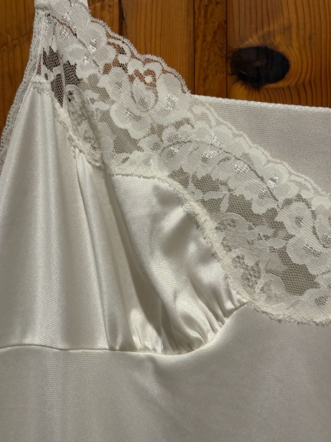 Vintage Vassarette white lace full slip/dress/nightgown. Coquette Bridal
5