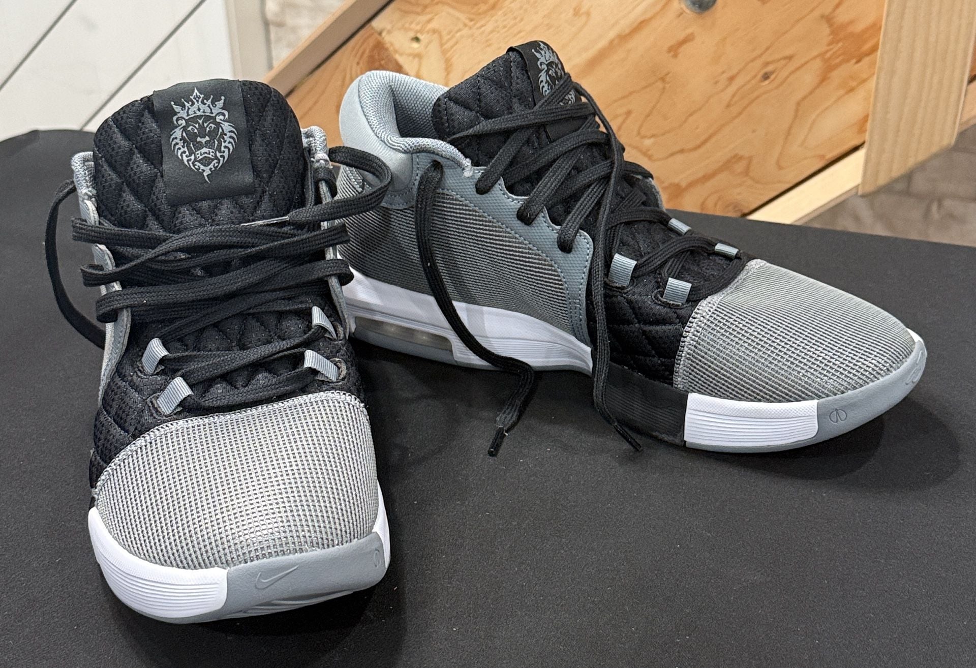 Nike Lebron Witness VIII Size 12 Cool Grey White Black FB2239-004 2