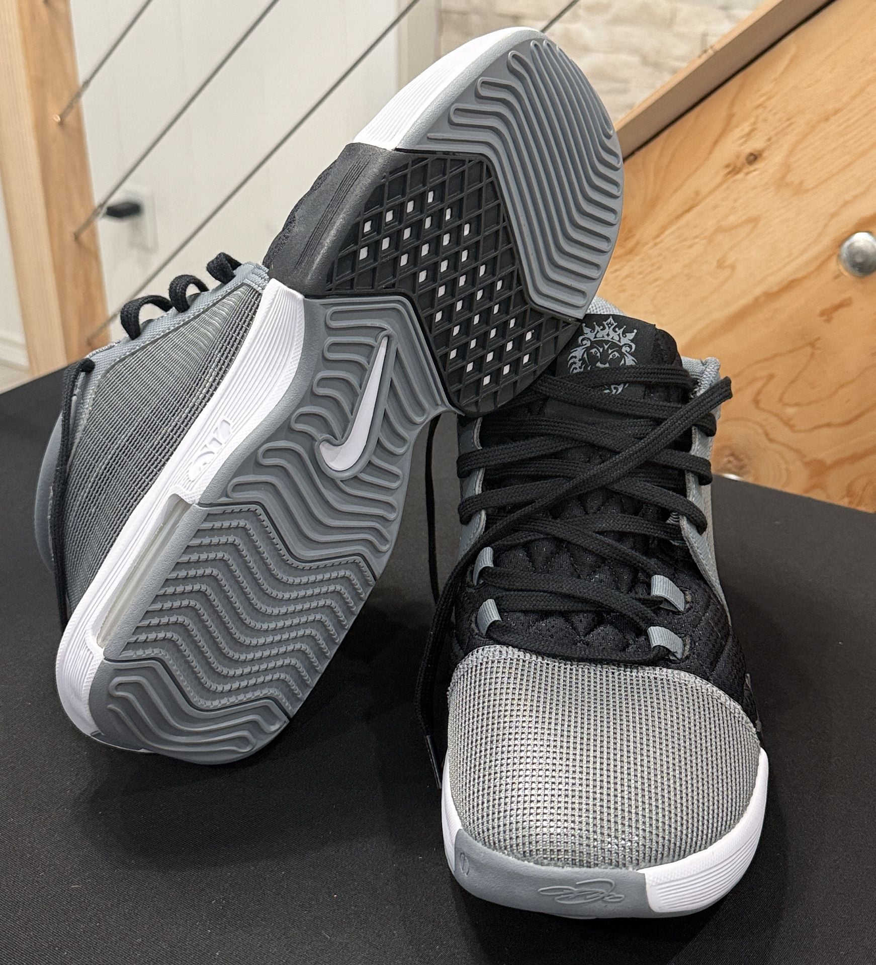 Nike Lebron Witness VIII Size 12 Cool Grey White Black FB2239-004 3