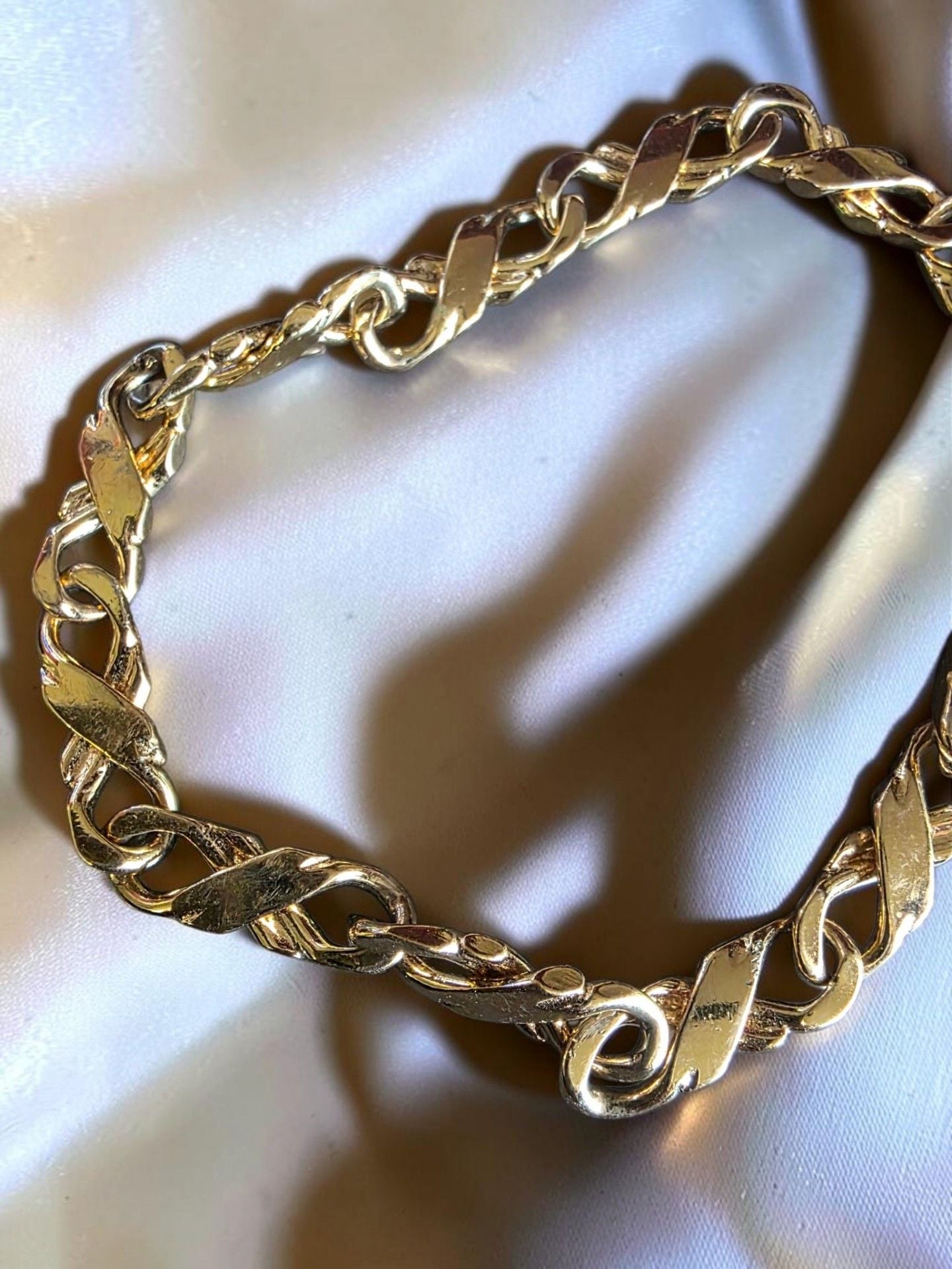 Vintage Gold Tone Interlocking Link Chain Bracelet 4