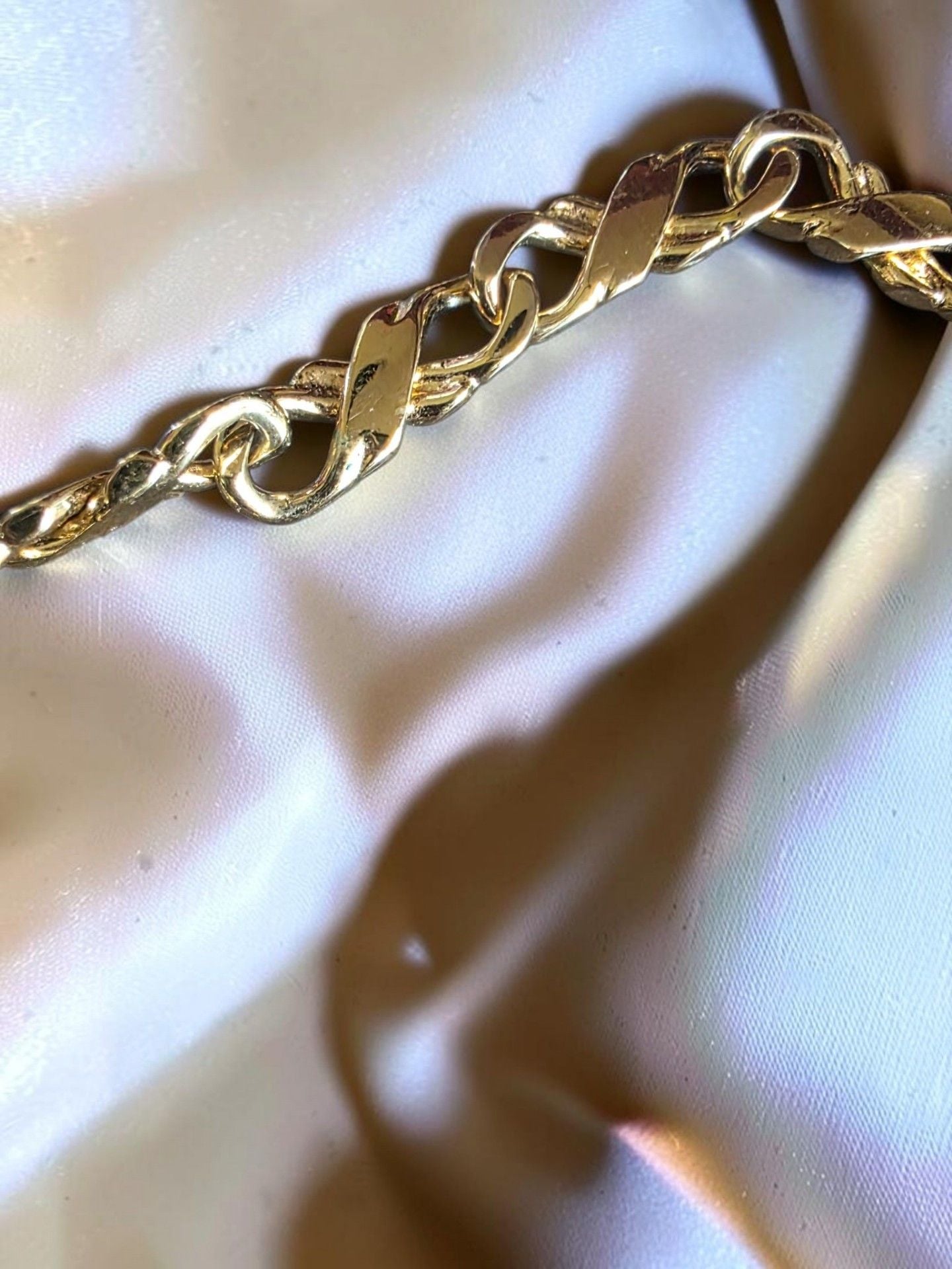 Vintage Gold Tone Interlocking Link Chain Bracelet 5