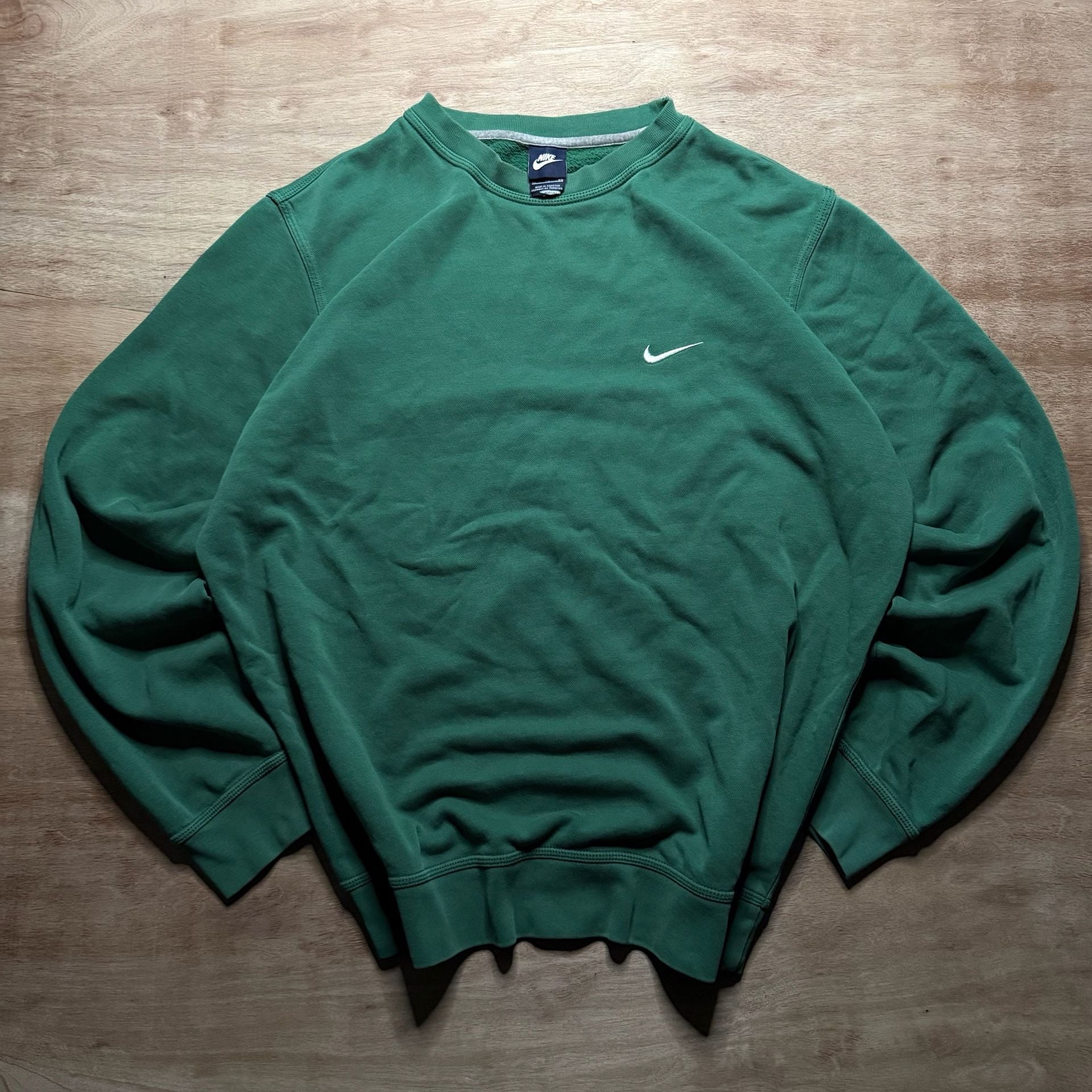 Nike Throwback Embroidered Swoosh Crewneck Sweatshirt Green Size XL 2